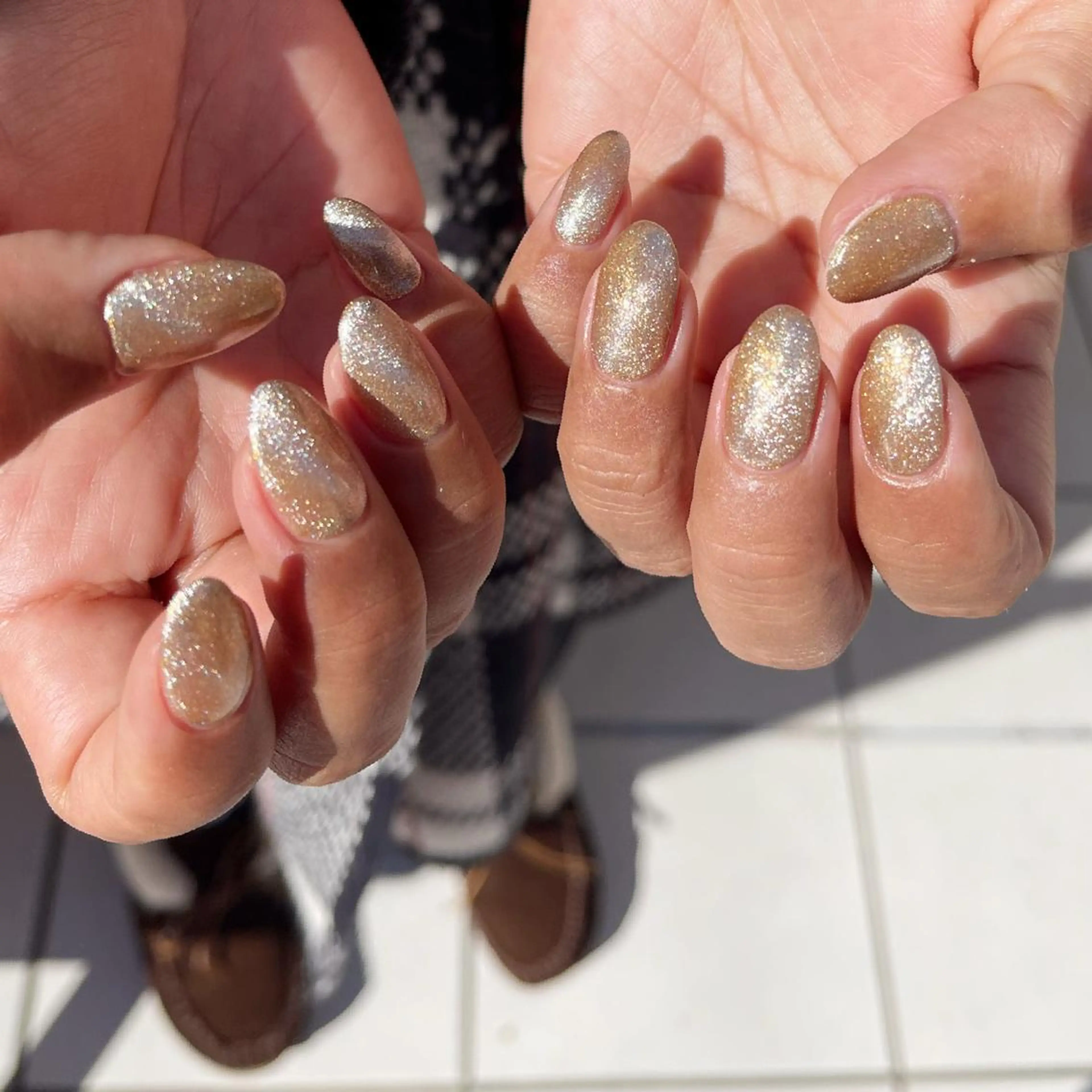 ネイル アートネイル ジェルネイル ゴールド キラキラネイル 韓国ネイル Y nail なんば堀江店のネイルデザイン