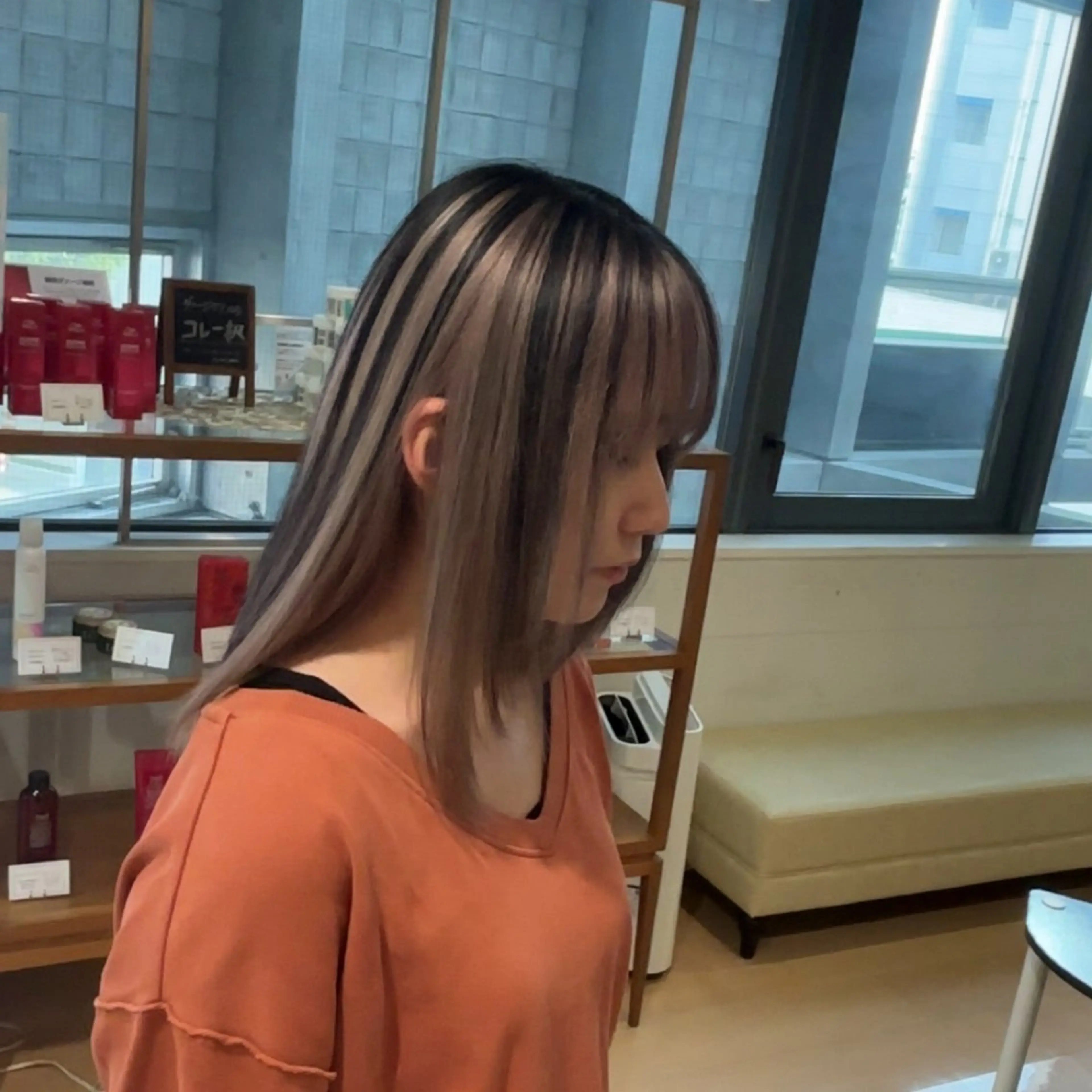 セミロング カラー ベージュカラー ミルクティーベージュ aura所属・CONAN｜盛岡ボブ 特化/タッセルボブのヘアスタイル