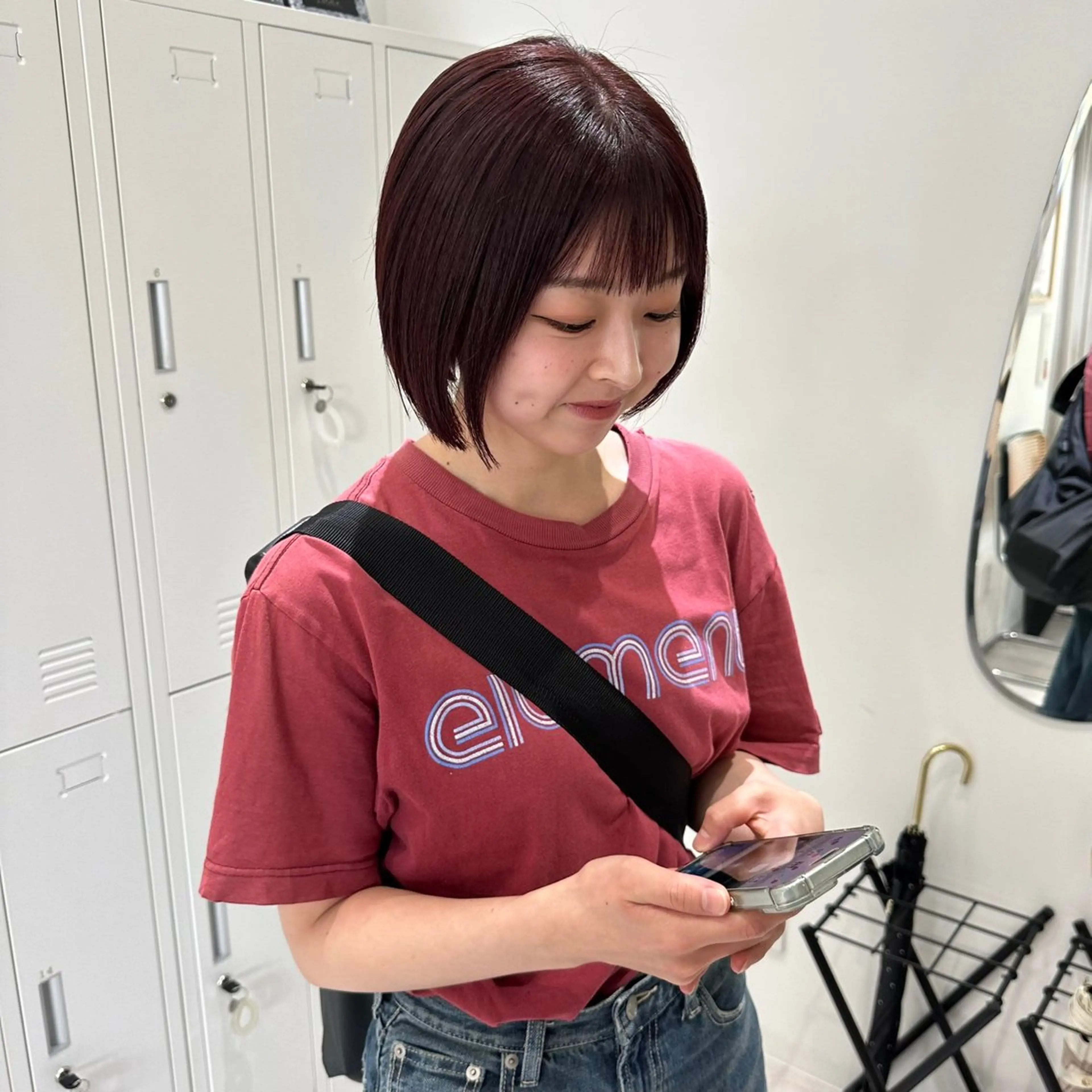 ショート カラー 切りっぱなしボブ レッドカラー ボブ 赤み消し/オリーブ カーキ/福田れんのヘアスタイル