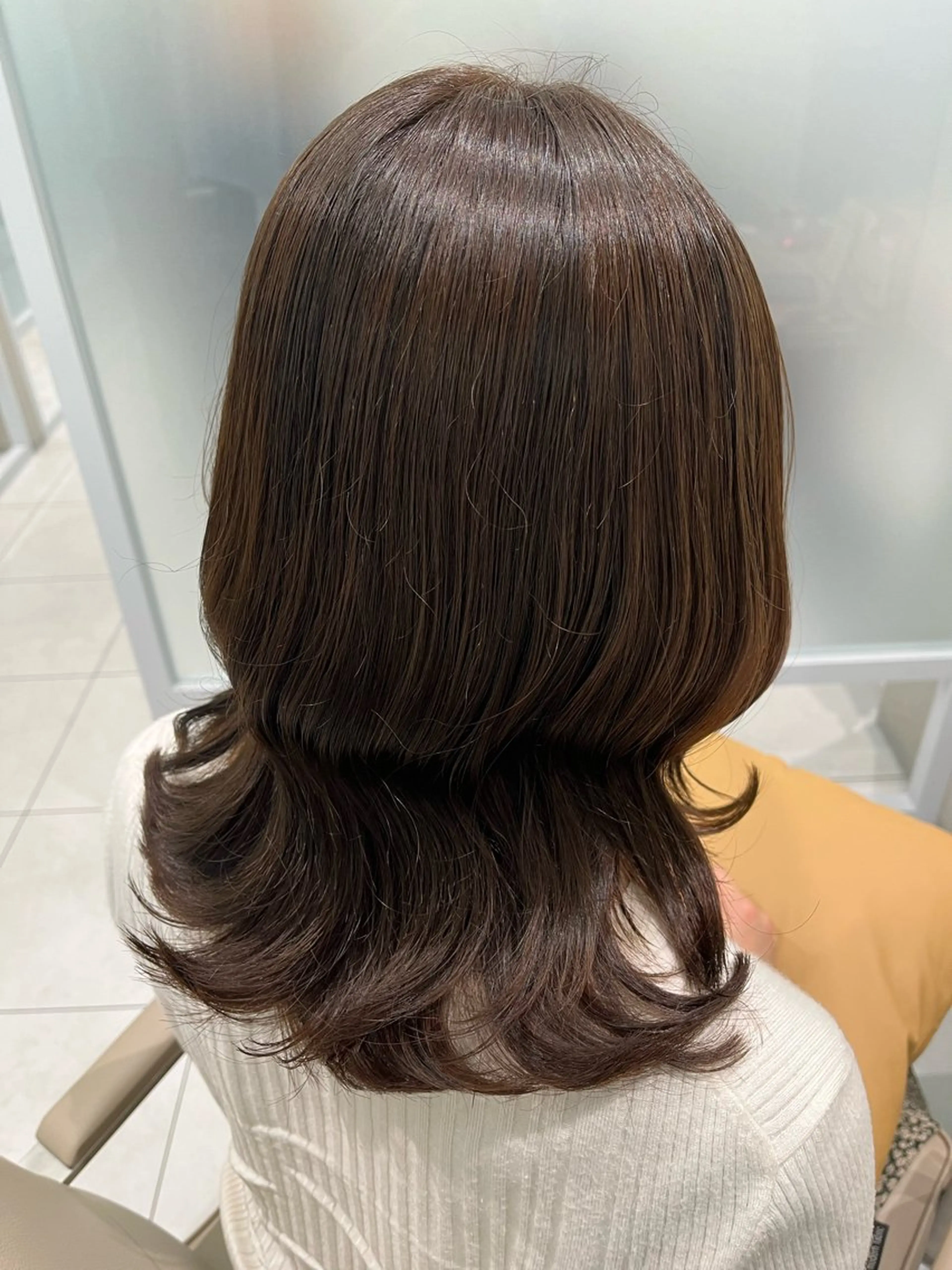 ミディアム くびれヘア レイヤーカット Eleanor 池袋 🧸Madoka🧸のヘアスタイル