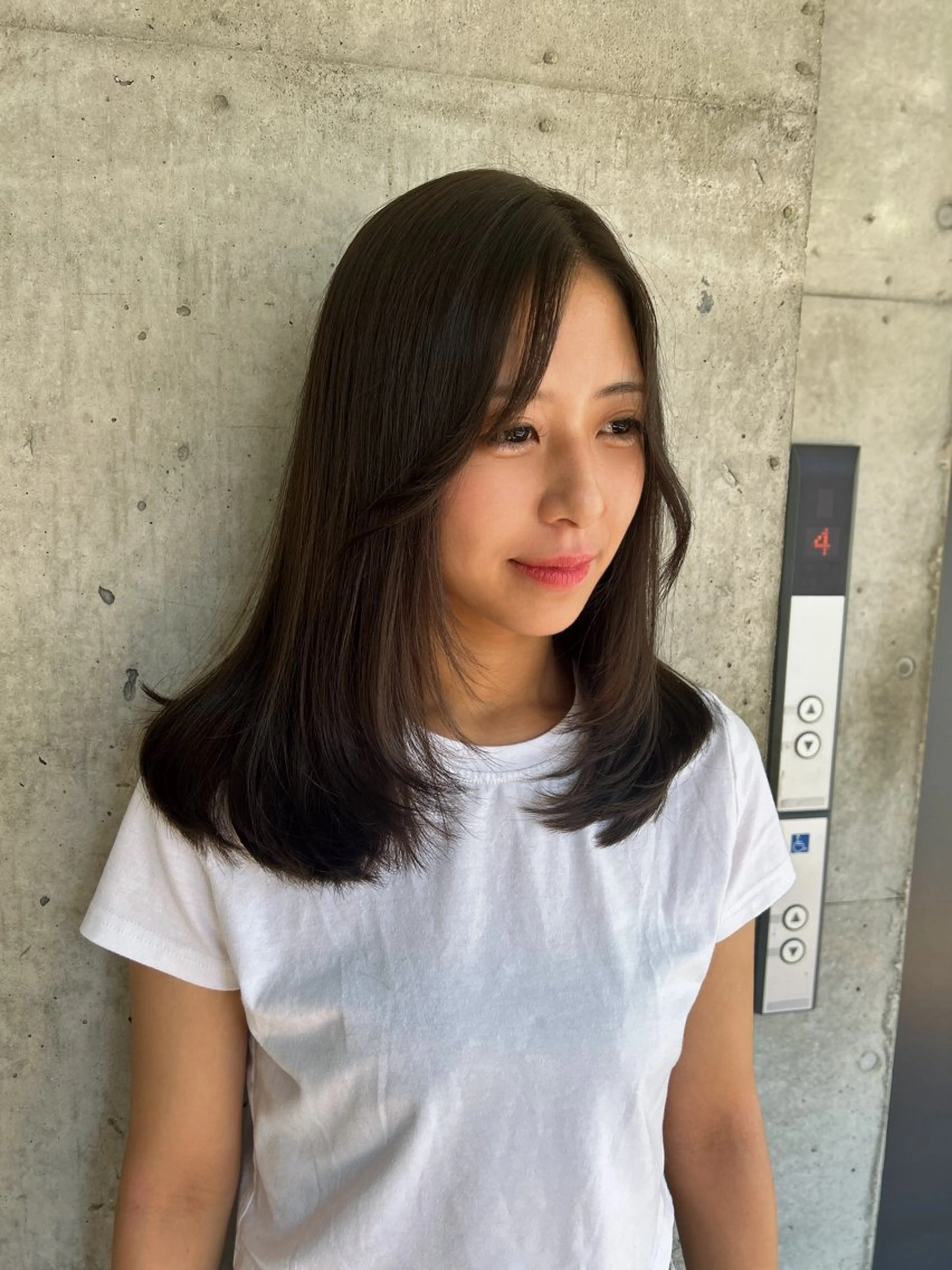 ミディアム カラー カット ヘアカラー トリートメント 🎨デザイン🥇 美髪・艶髪 日暮千敬のヘアスタイル