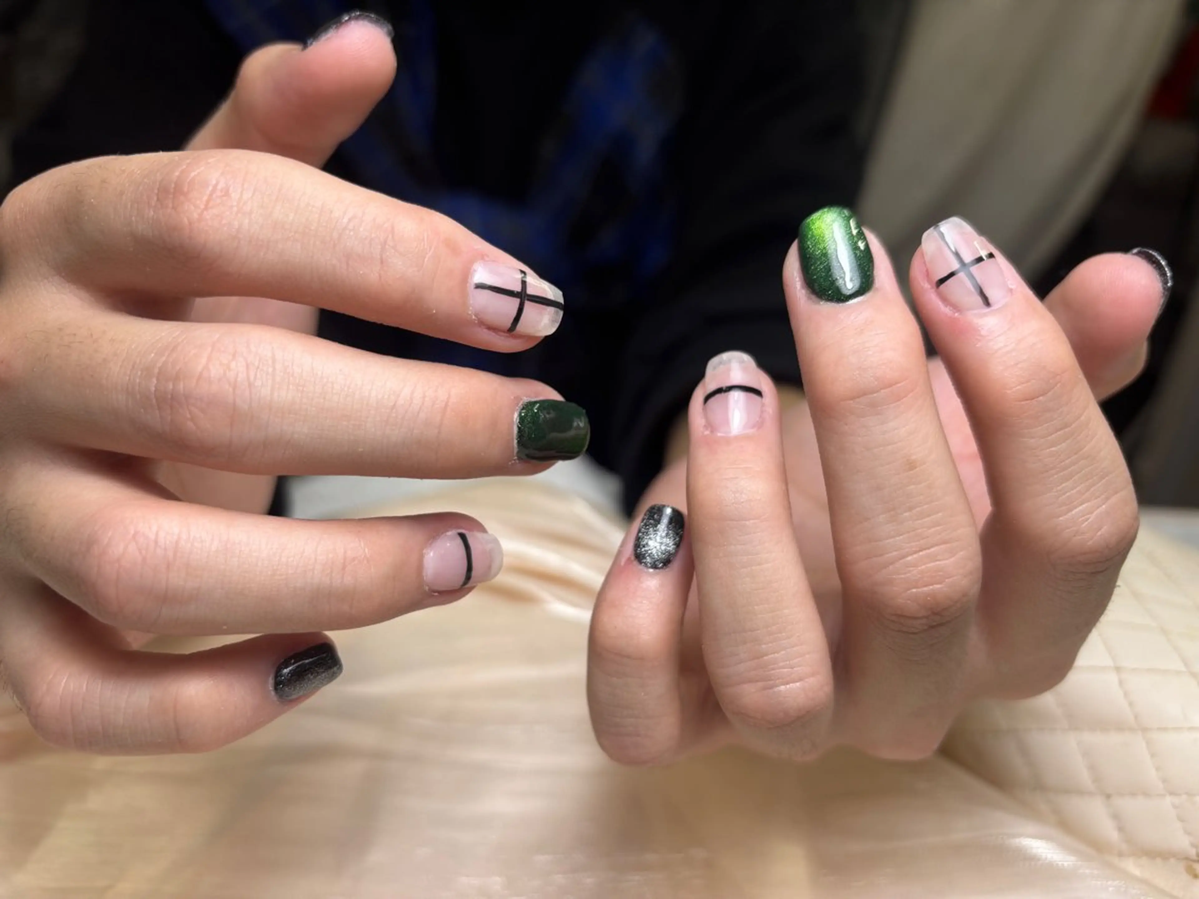 ネイル ハンドネイル キン グミのネイルデザイン