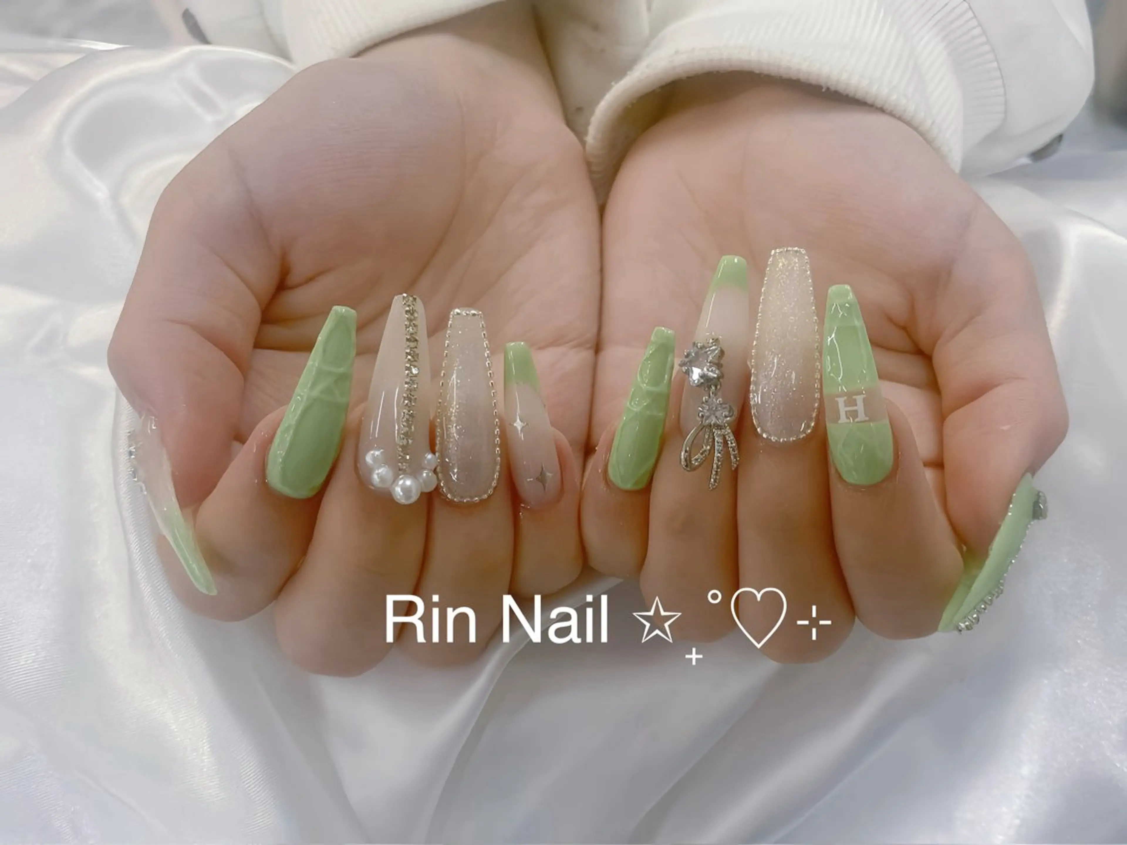 ネイル アートネイル ロングネイル スカルプネイル ネイルチップ ハンドネイル Rin Nail 新大久保店のネイルデザイン