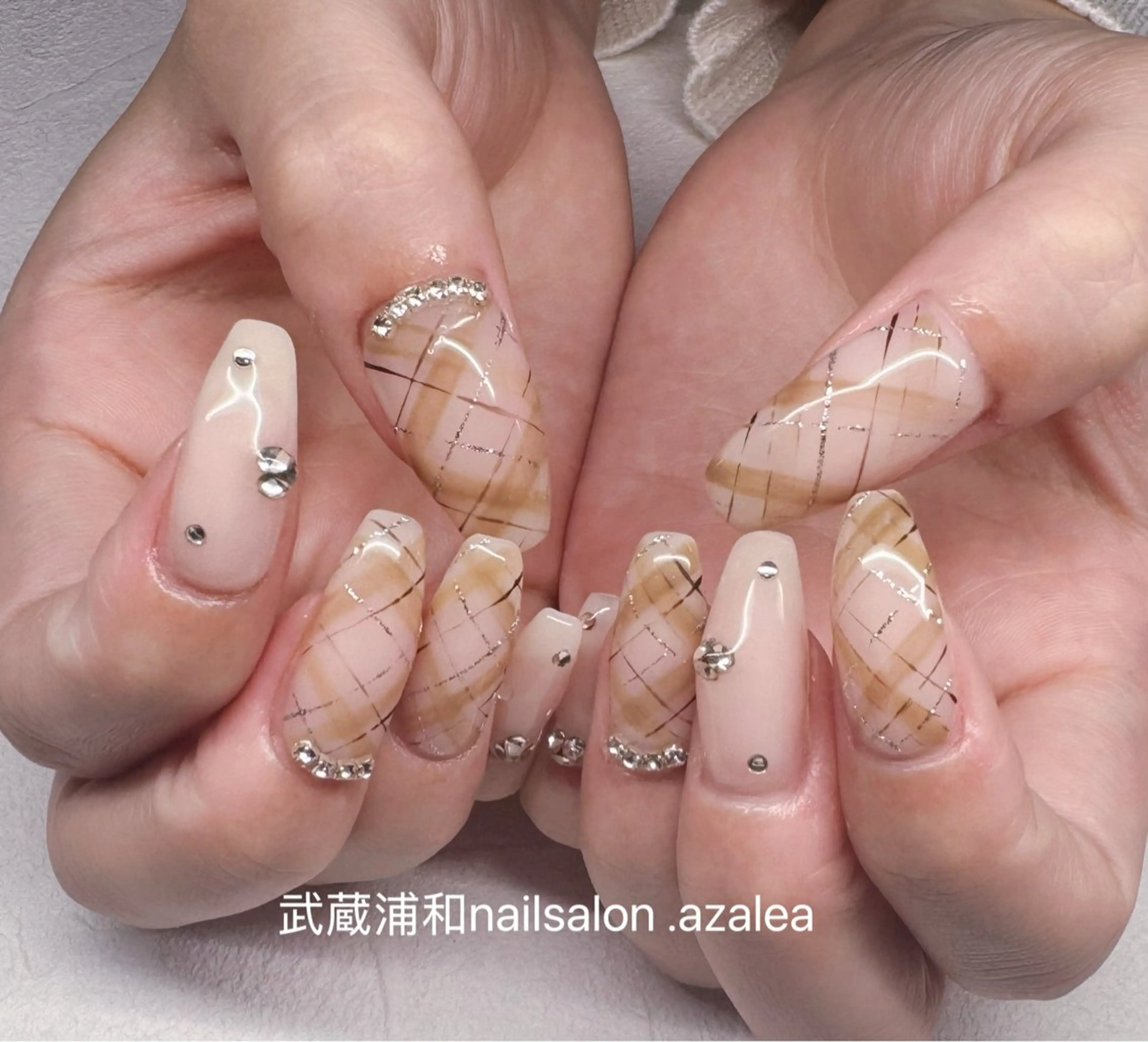 ネイル ハンドネイル R inのネイルデザイン