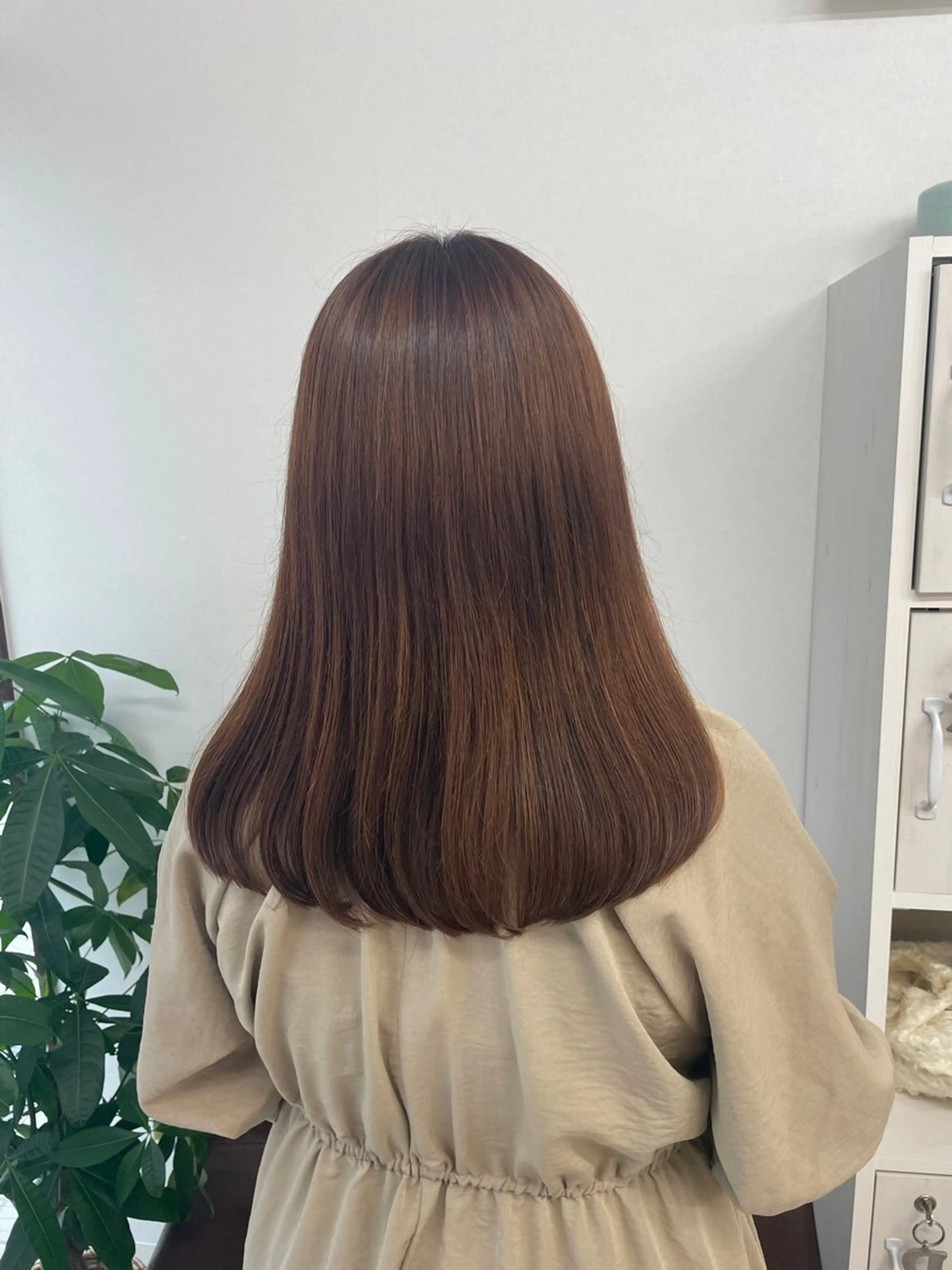 セミロング luna ayane ／透明感カラーのヘアスタイル