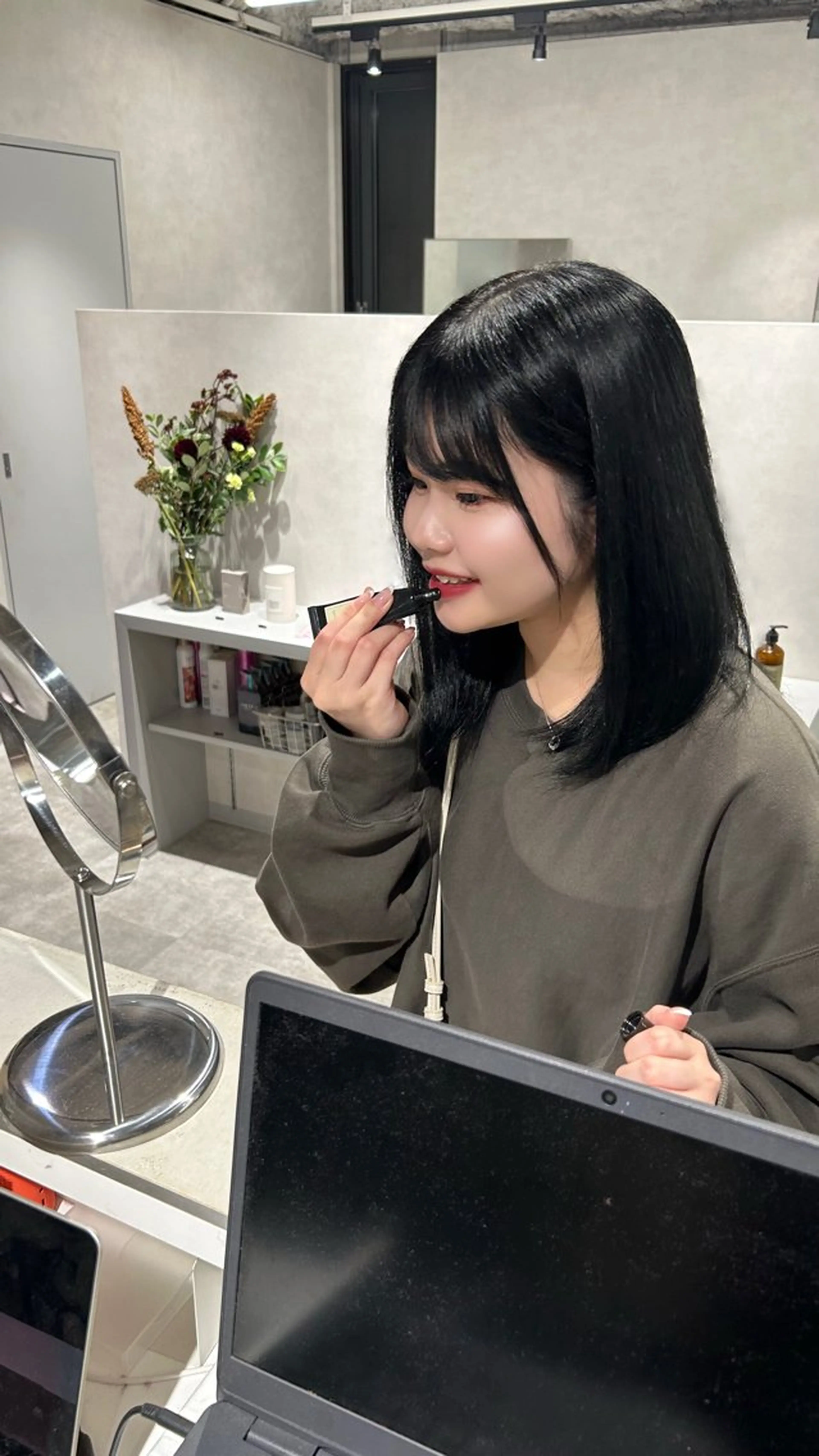 ミディアム カラー 黒髪 ブルーカラー ブルーブラック トリートメント 彩華 🎀 西梅田美容室のヘアスタイル