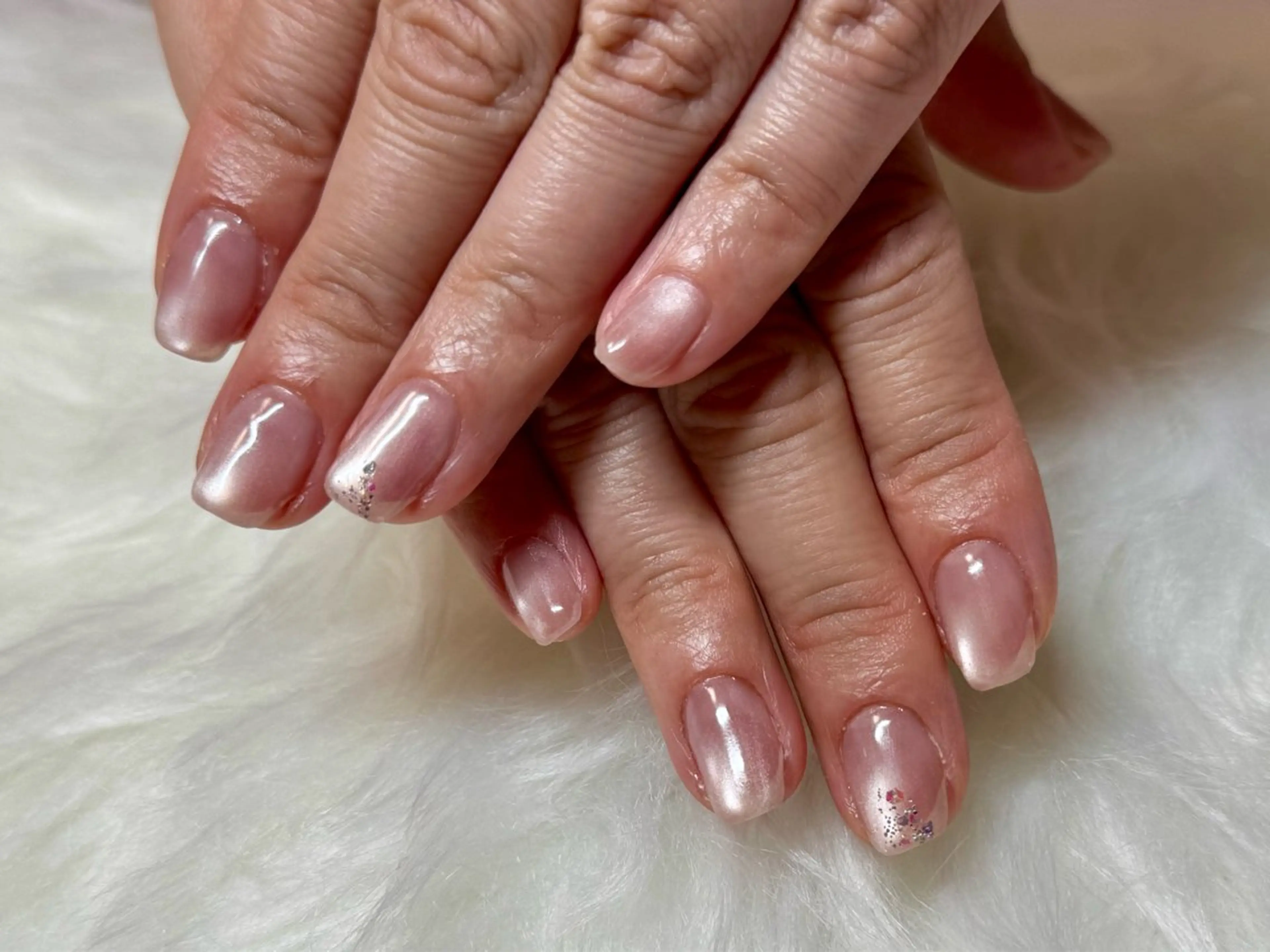 ネイル キラキラネイル ラメ(グリッター) マグネットネイル ハンドネイル お気軽ビューティー Ewig   Ekaのネイルデザイン