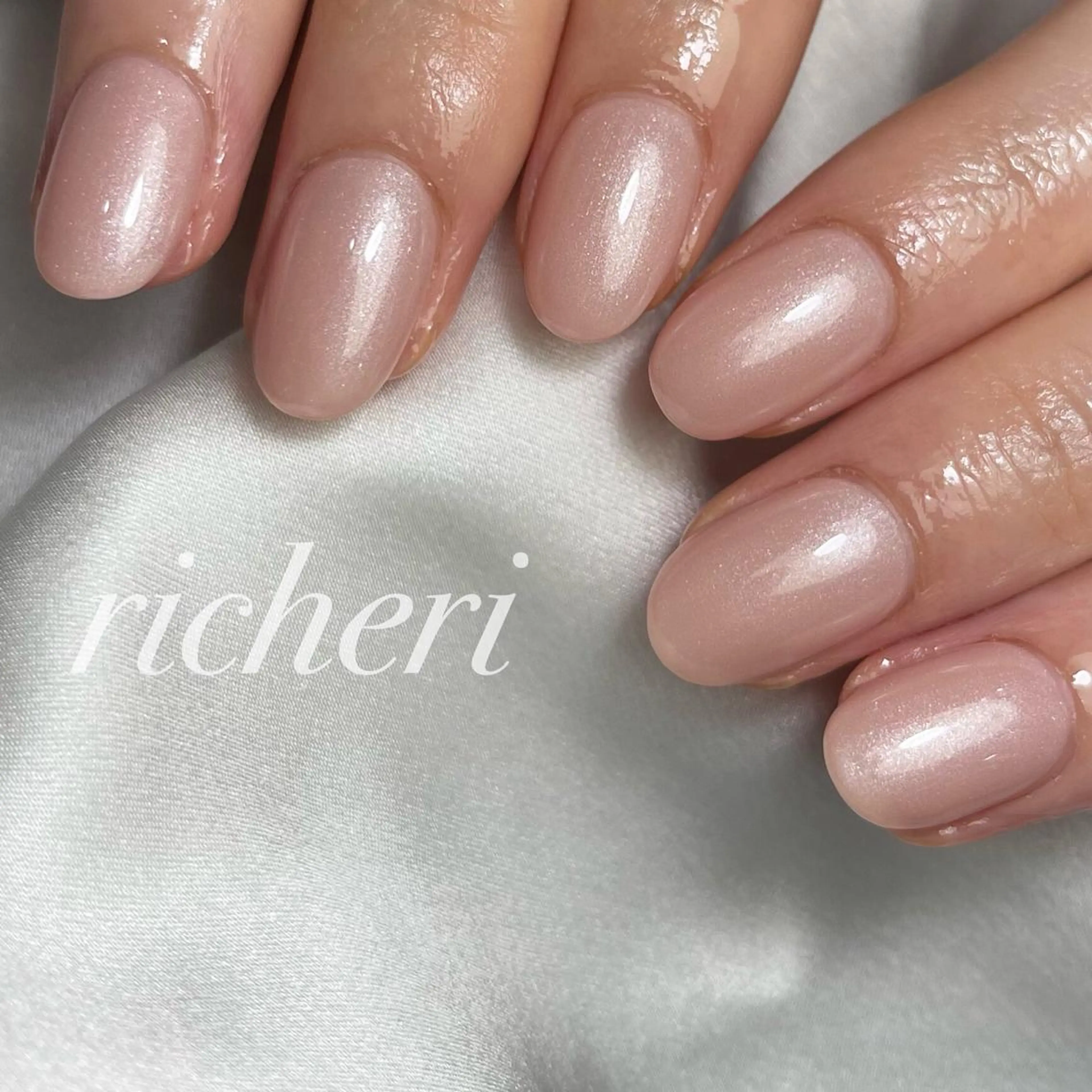 ミディアム ネイル ハンドネイル richeri beautyのエステ・リラクイメージ