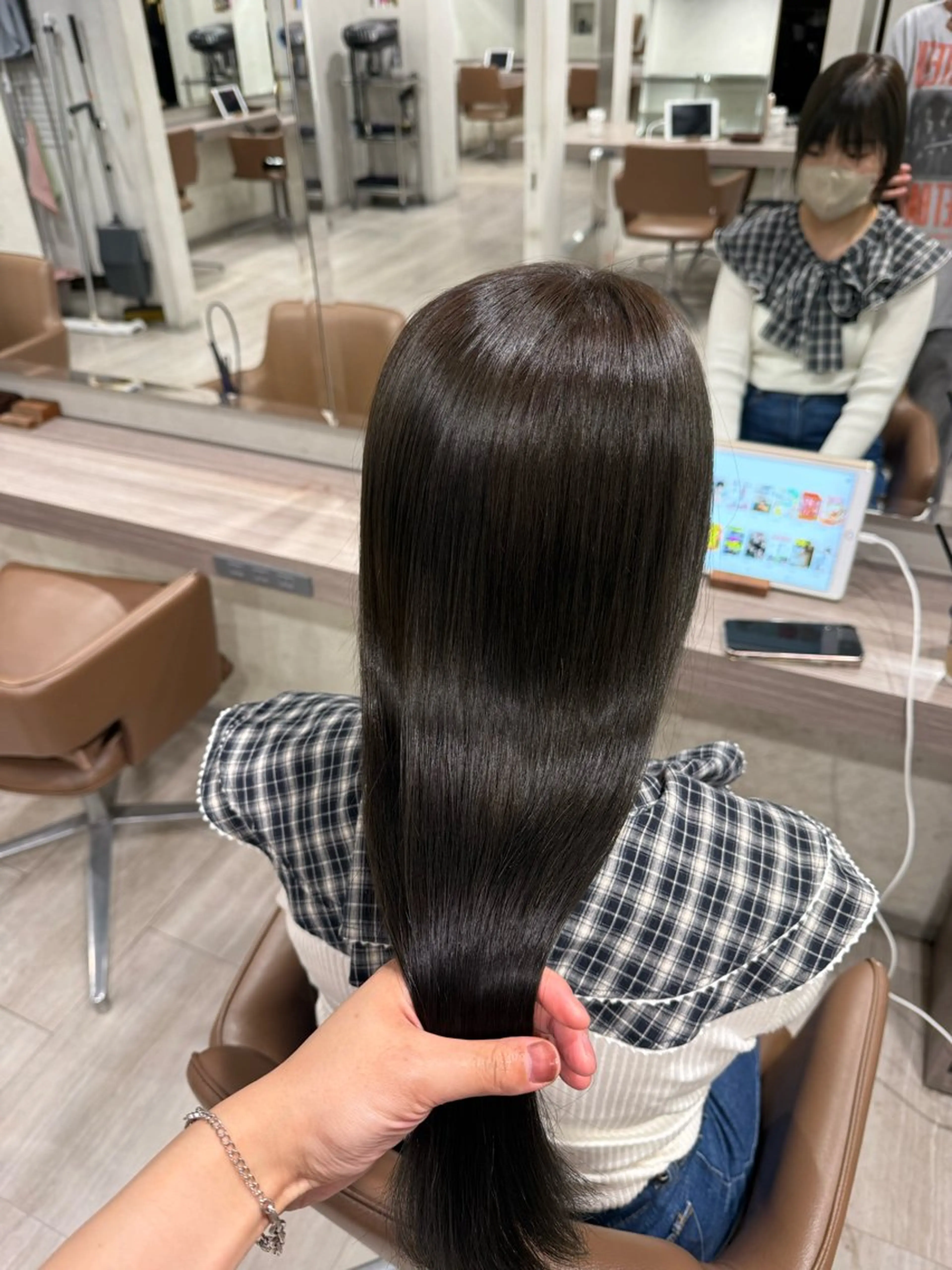 ロング ヘアカラー トリートメント なかはた りく /カラー特化のヘアスタイル