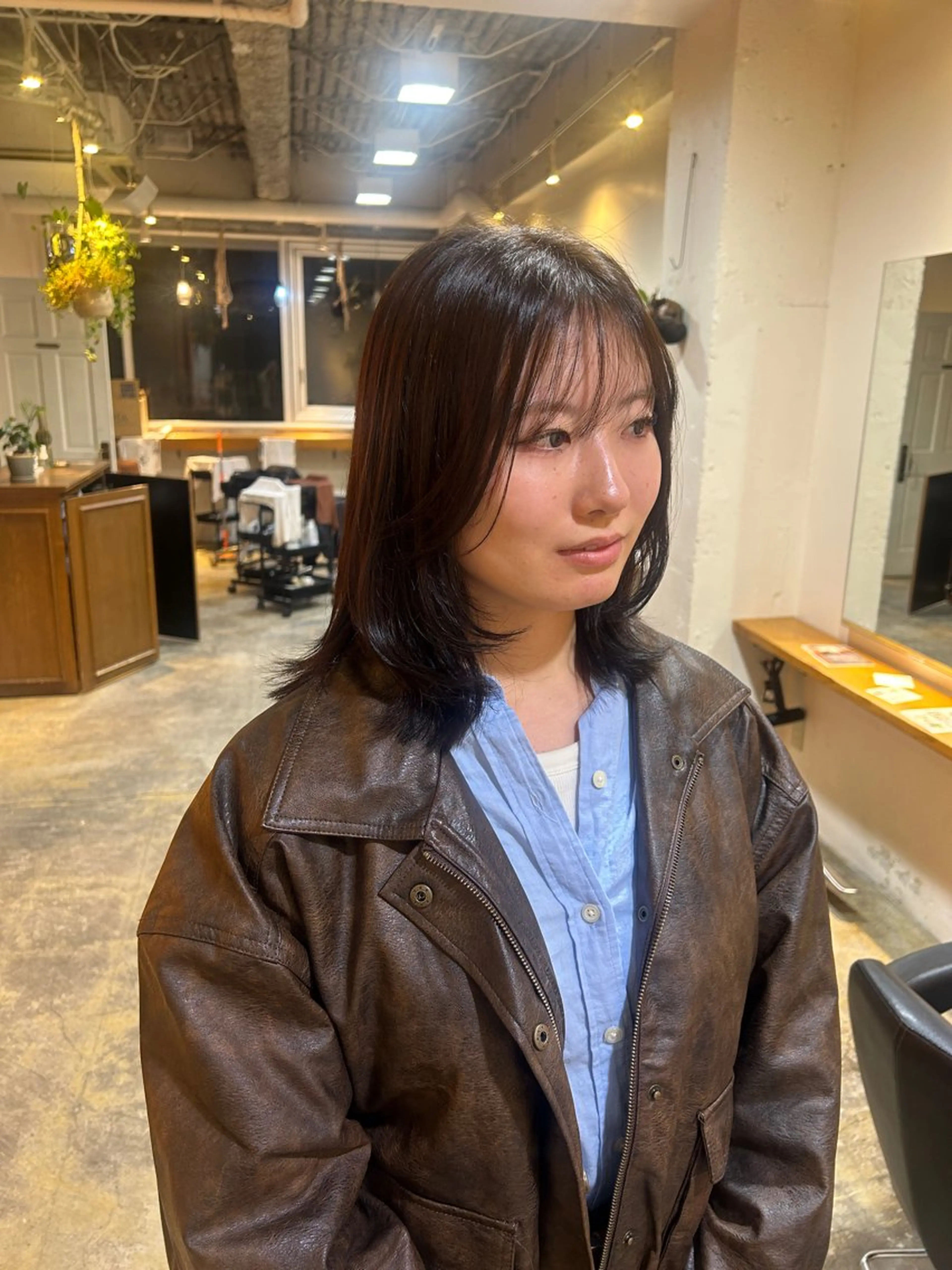 セミロング カラー カット ヘアカラー ナチュラル大人っぽい スタイル　MAORIのヘアスタイル