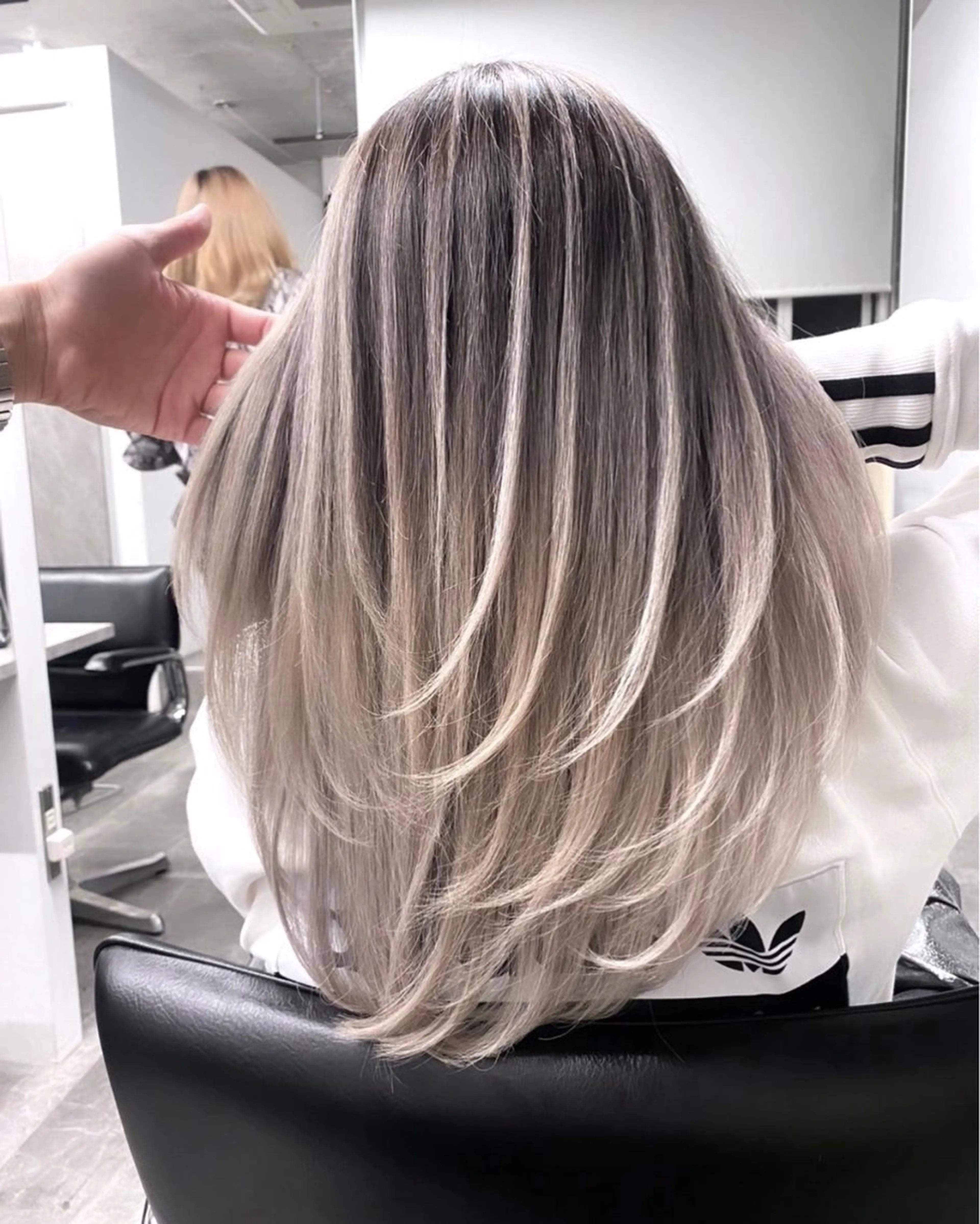 ロング 外国人風カラー ハイライト レイヤーカット Nao/ 大宮/外国人風カラーのヘアスタイル