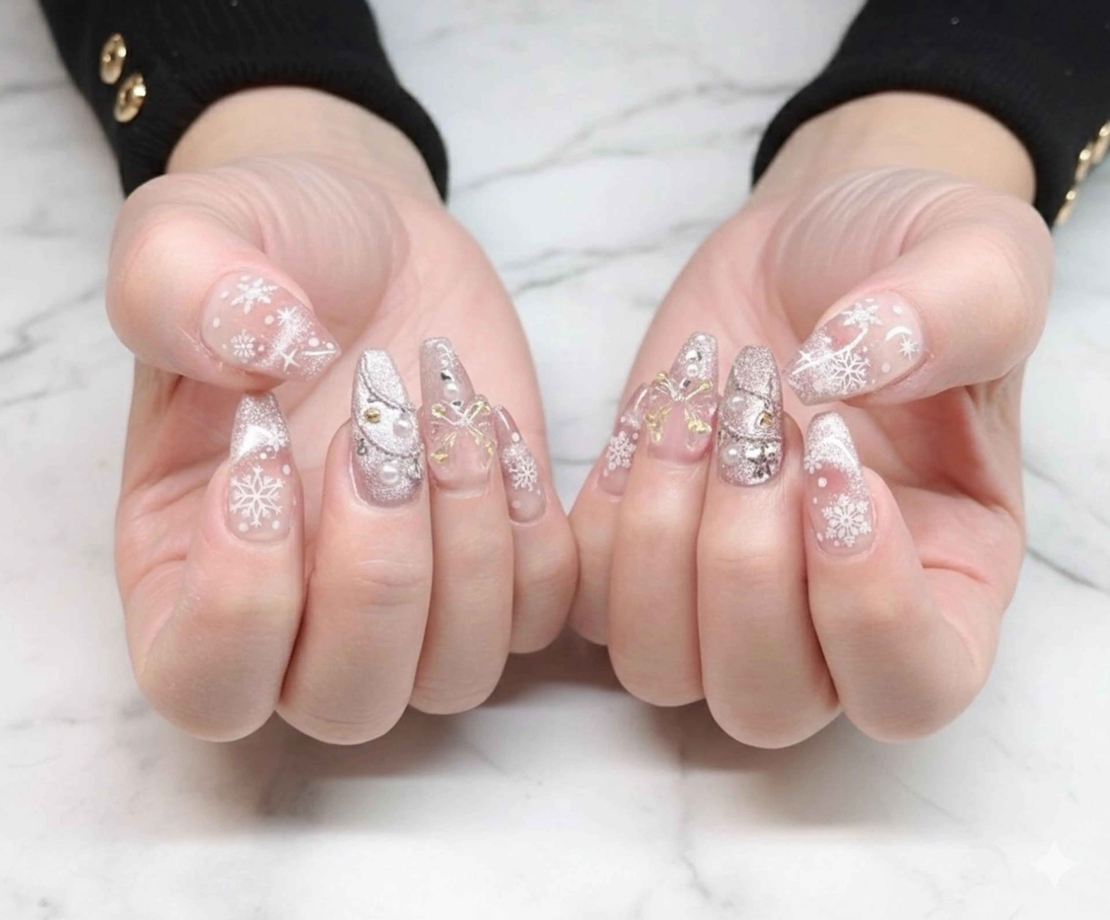 ネイル フレンチネイル ラメ(グリッター) ラメグラデーション マグネットネイル 持ち込み ハンドネイル ティーエヌ 金山駅東口店のネイルデザイン