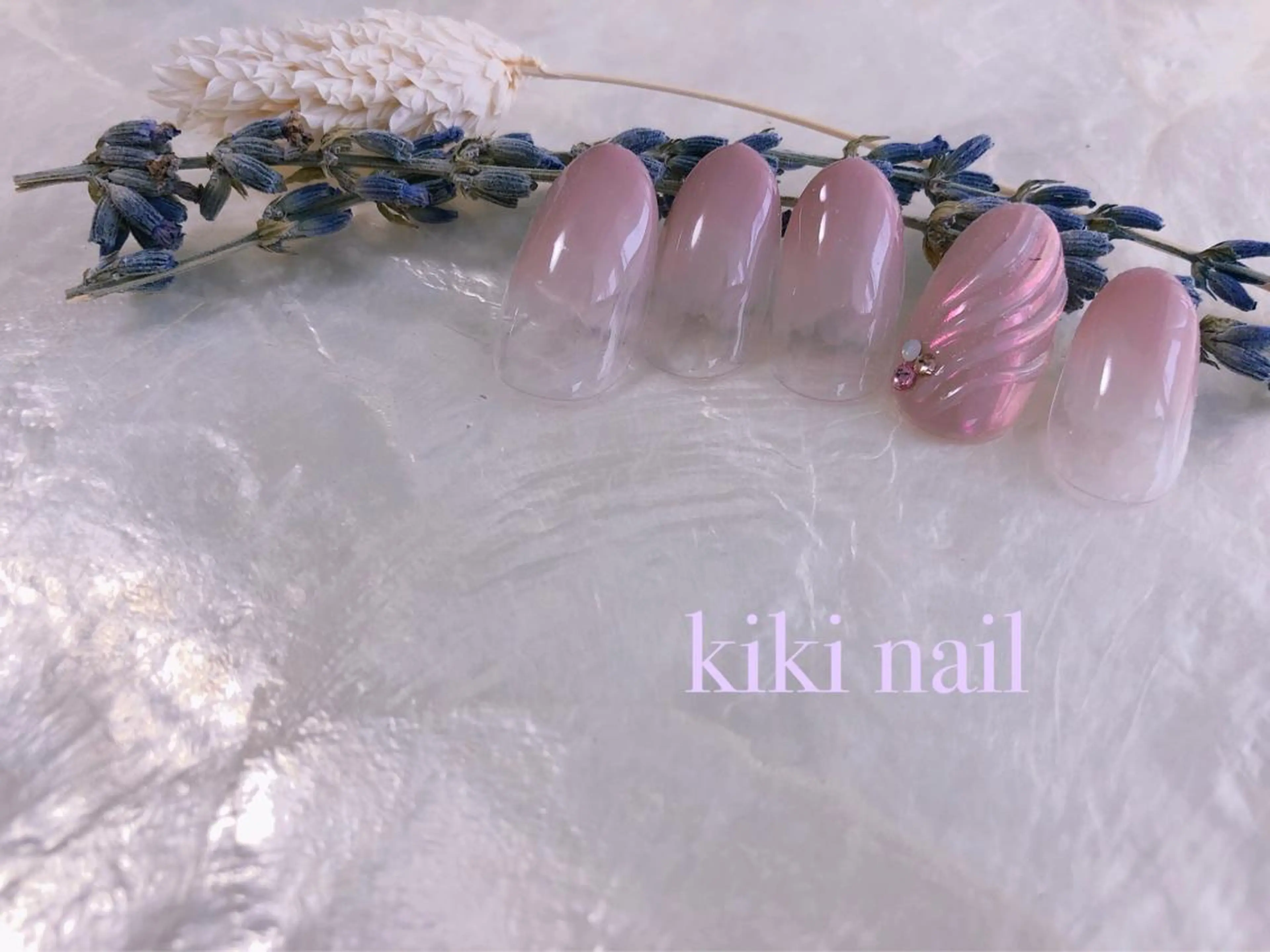 ネイル シンプルネイル kiki nail &brow二子玉川の眉毛・アイブロウイメージ