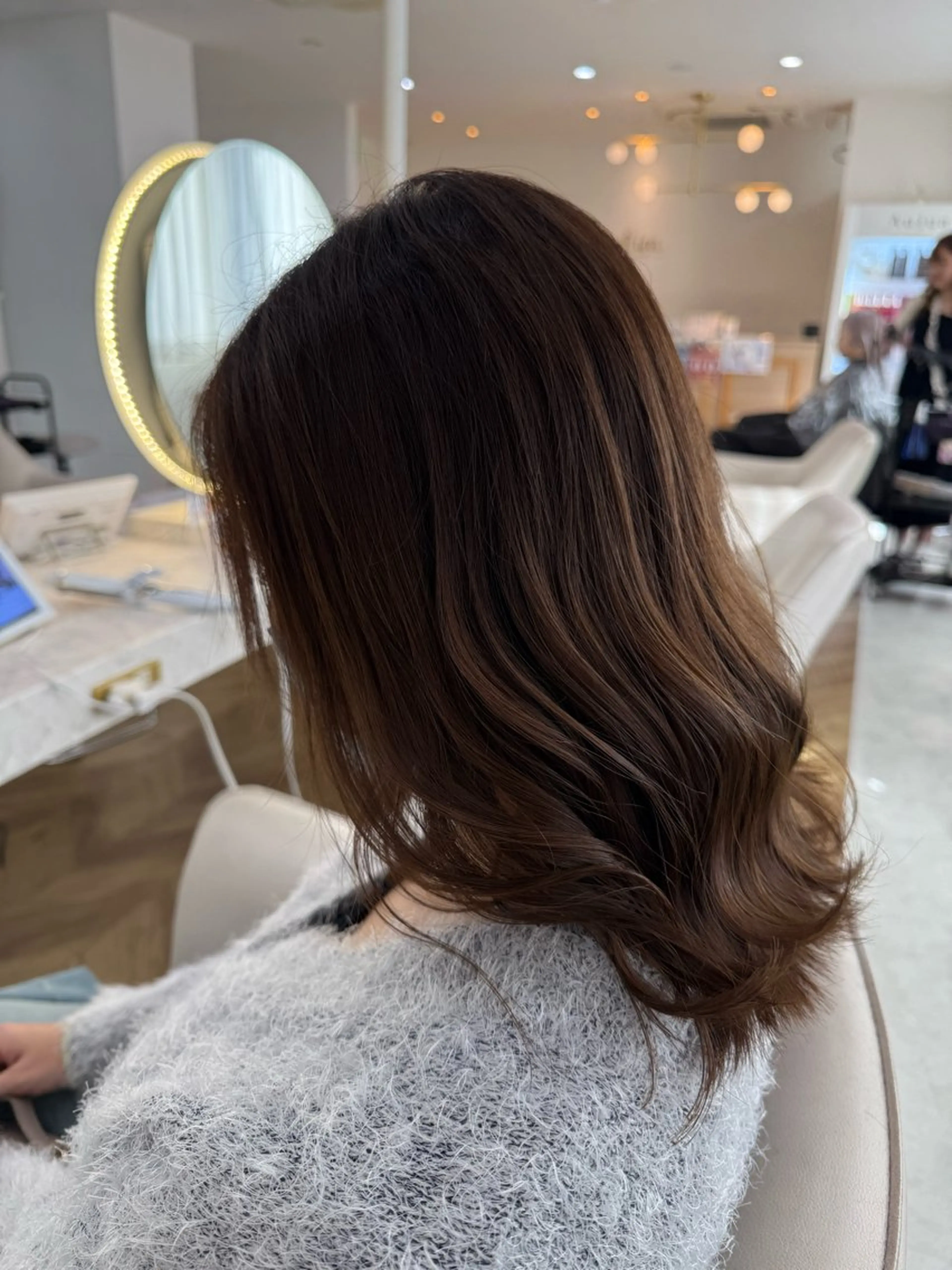 ミディアム カット ヘアカラー トリートメント 小林 美月  透明感カラーのヘアスタイル