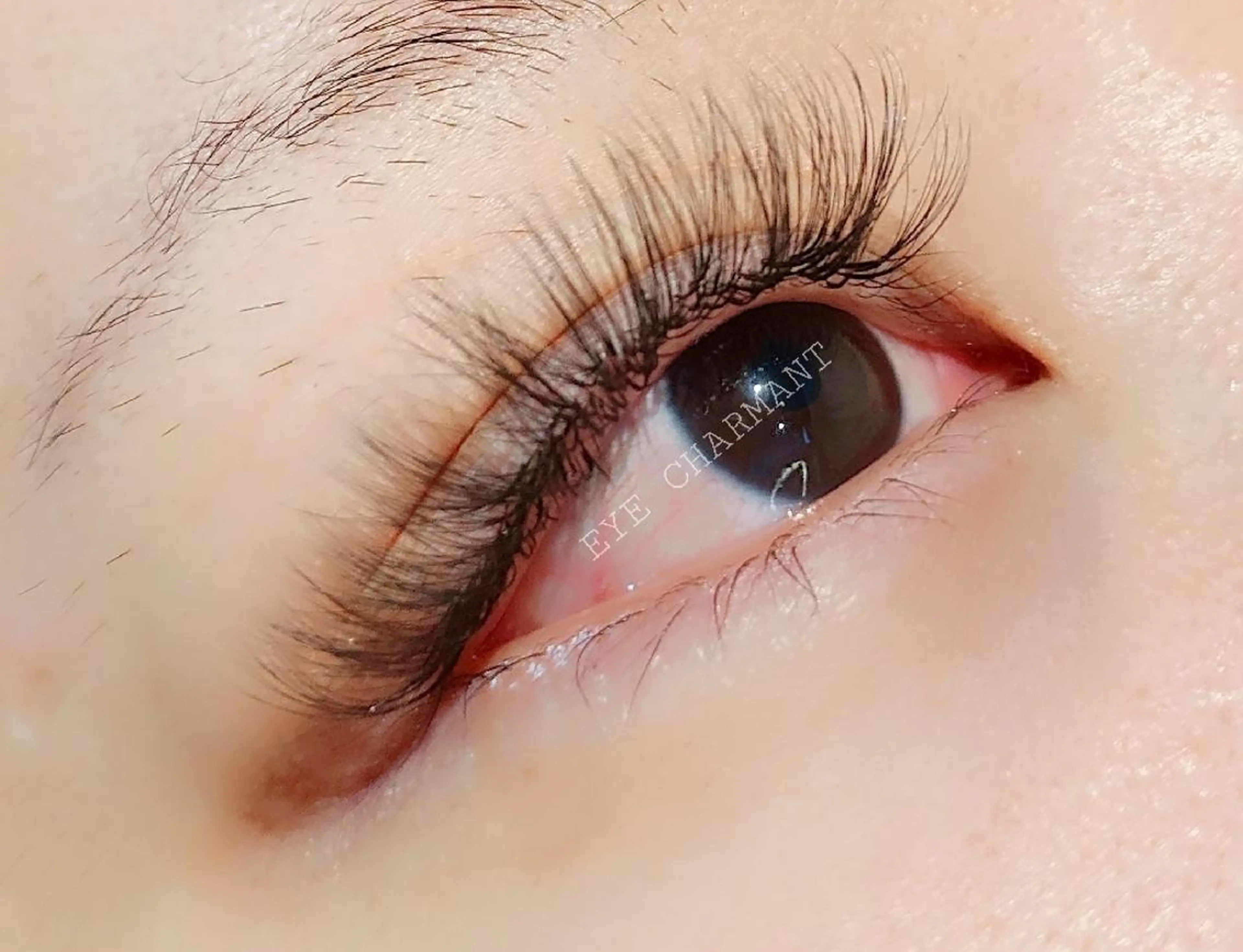 マツエク・マツパ Cカール Dカール アップワードラッシュ アイデザイナー Key（ケイ）の眉毛・アイブロウイメージ