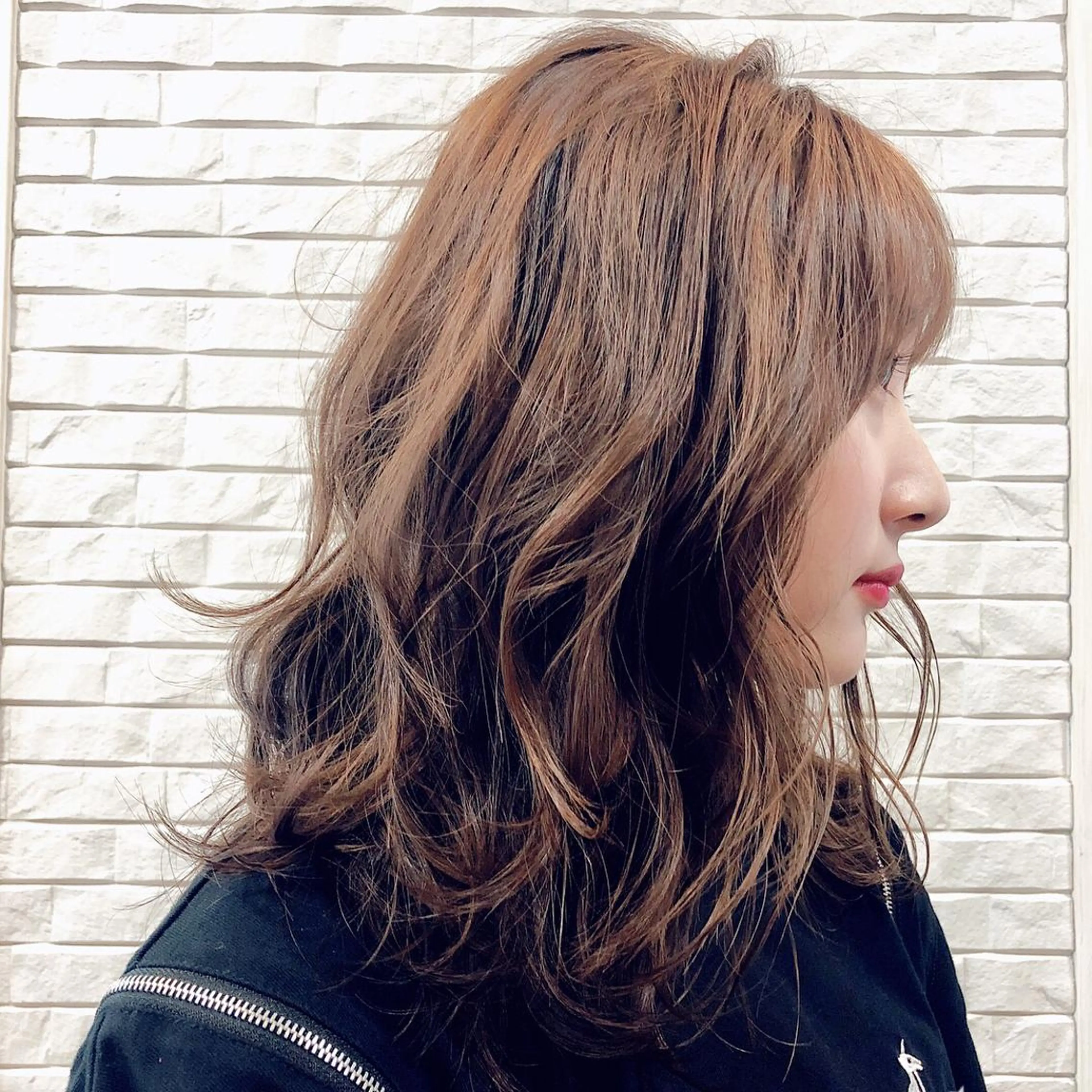 セミロング カラー 伊藤 さやかのヘアスタイル