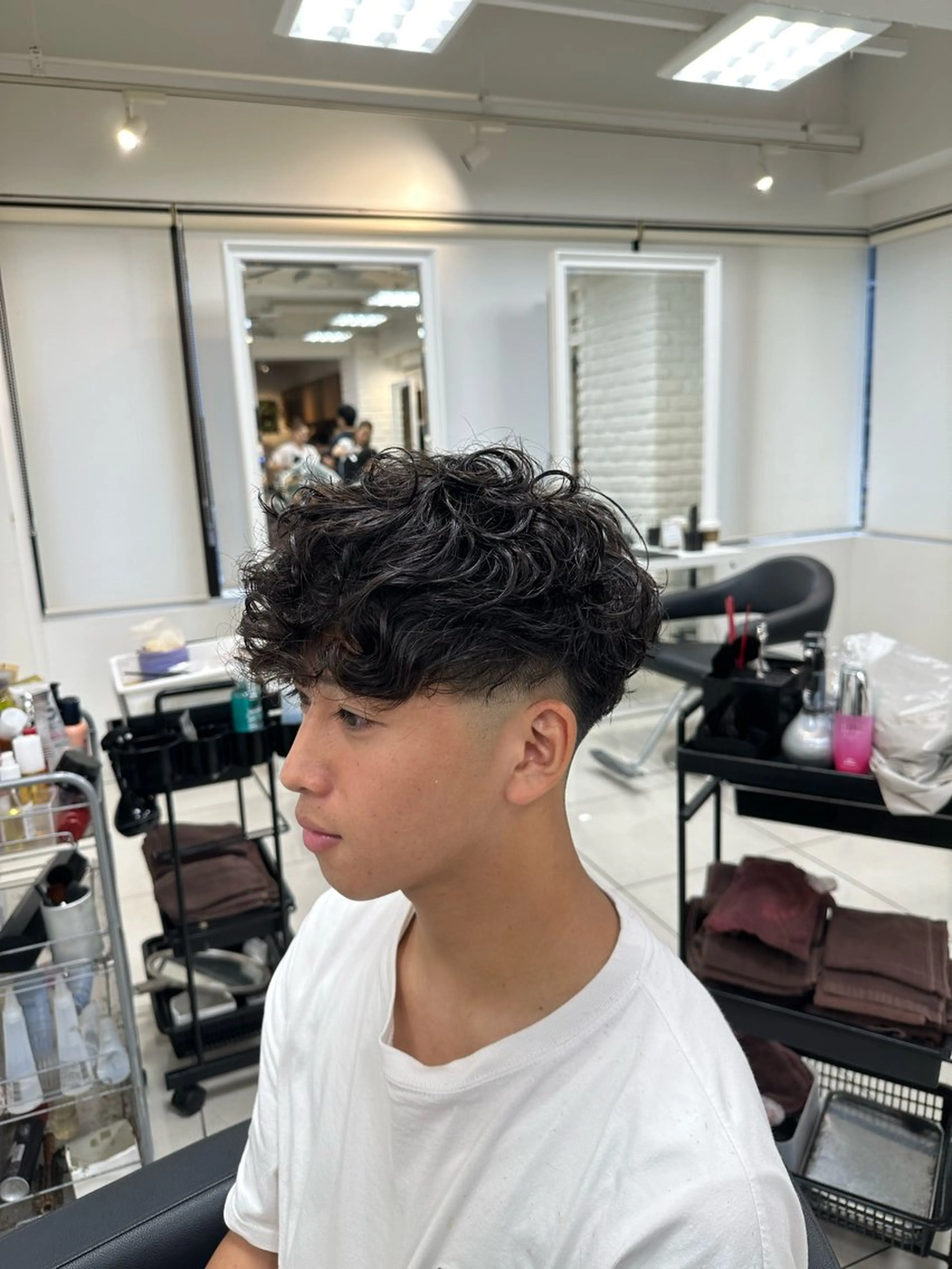 ショート パーマ メンズ スペインカール 外国人風カラー カット パーマ トリートメント フェザーパーマ職人 🪶ryosukeのヘアスタイル