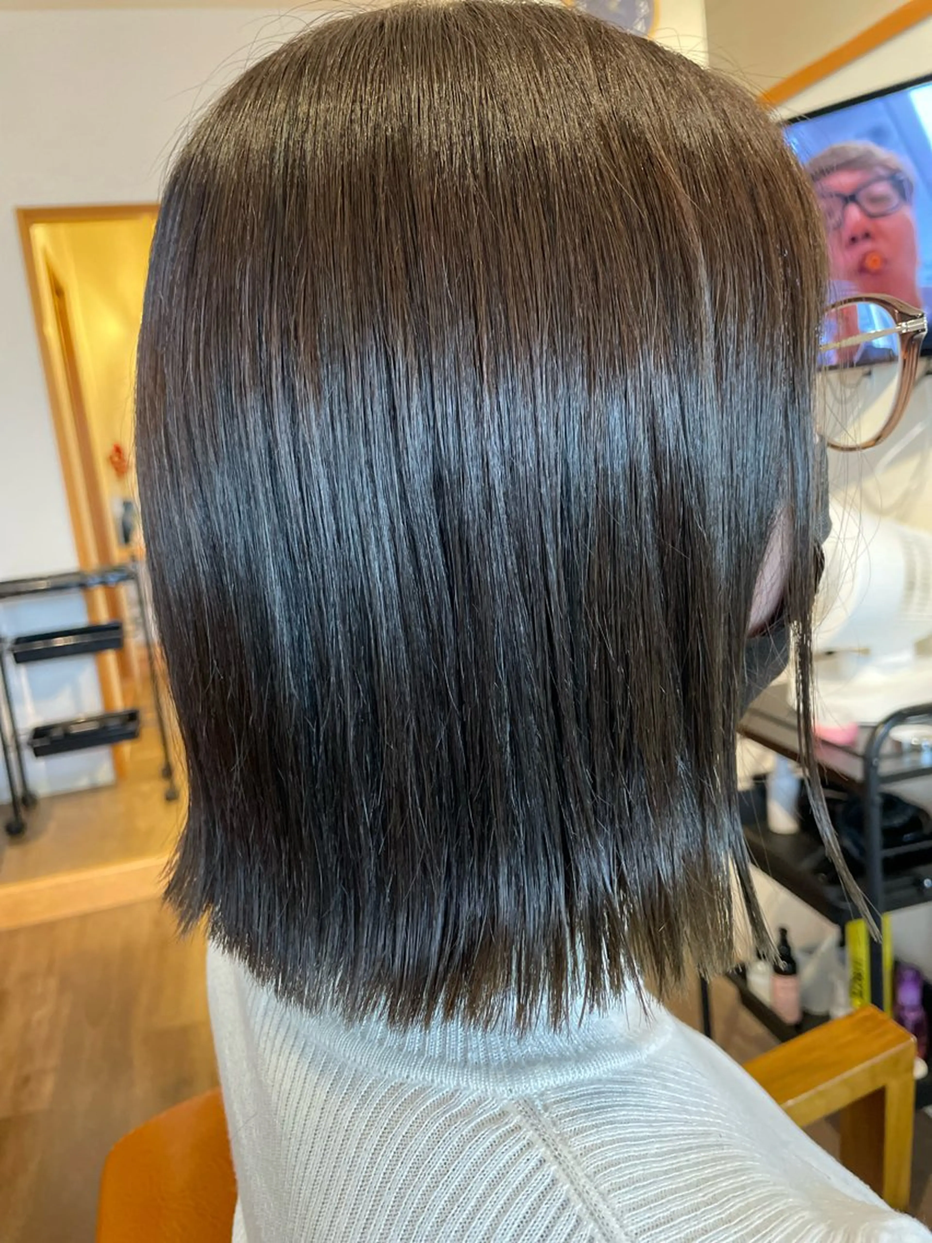 ミディアム カラー ラピスREIKA (女性限定)のヘアスタイル