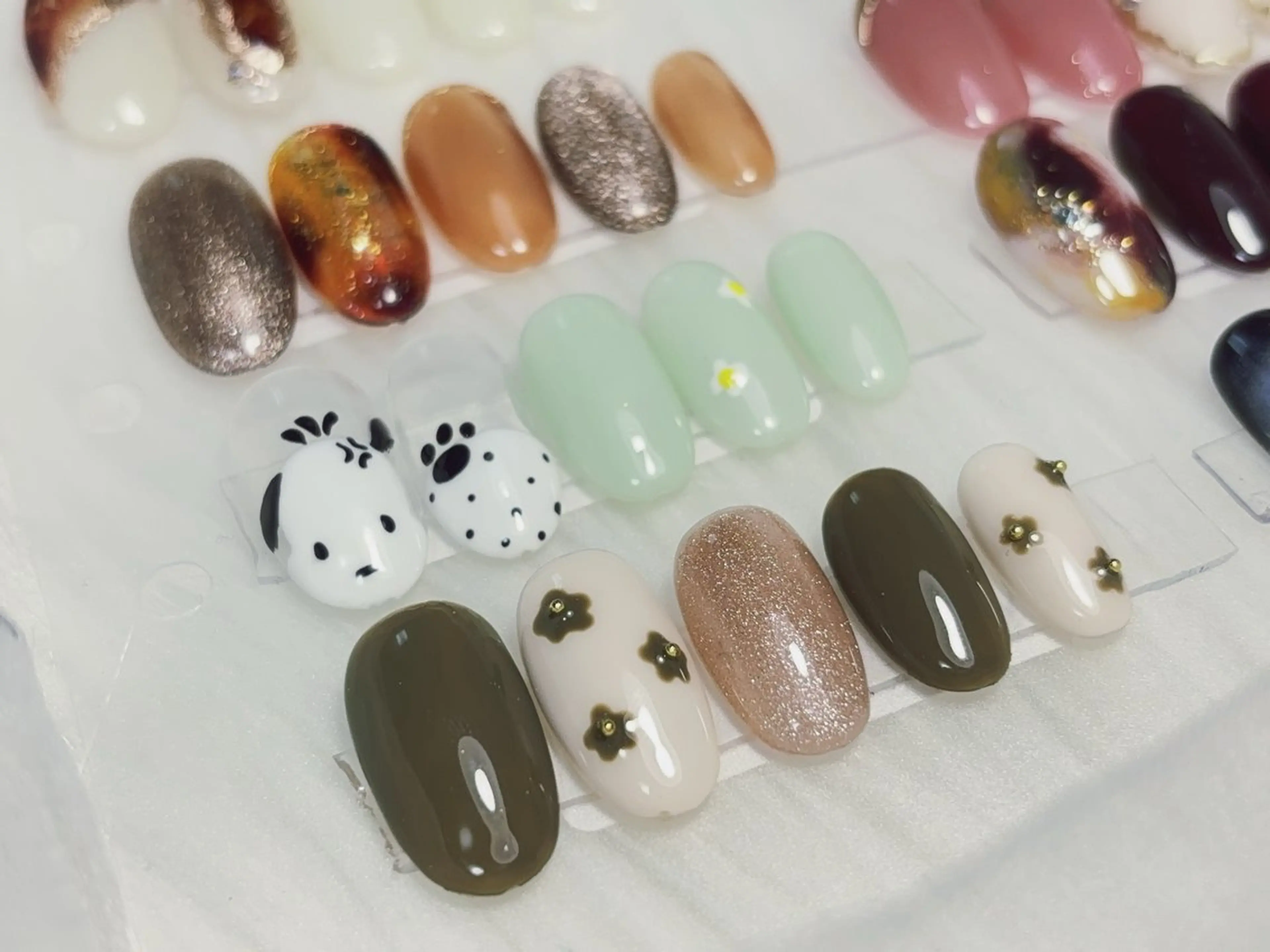 ネイル 持ち込み 西野 カナのネイルデザイン