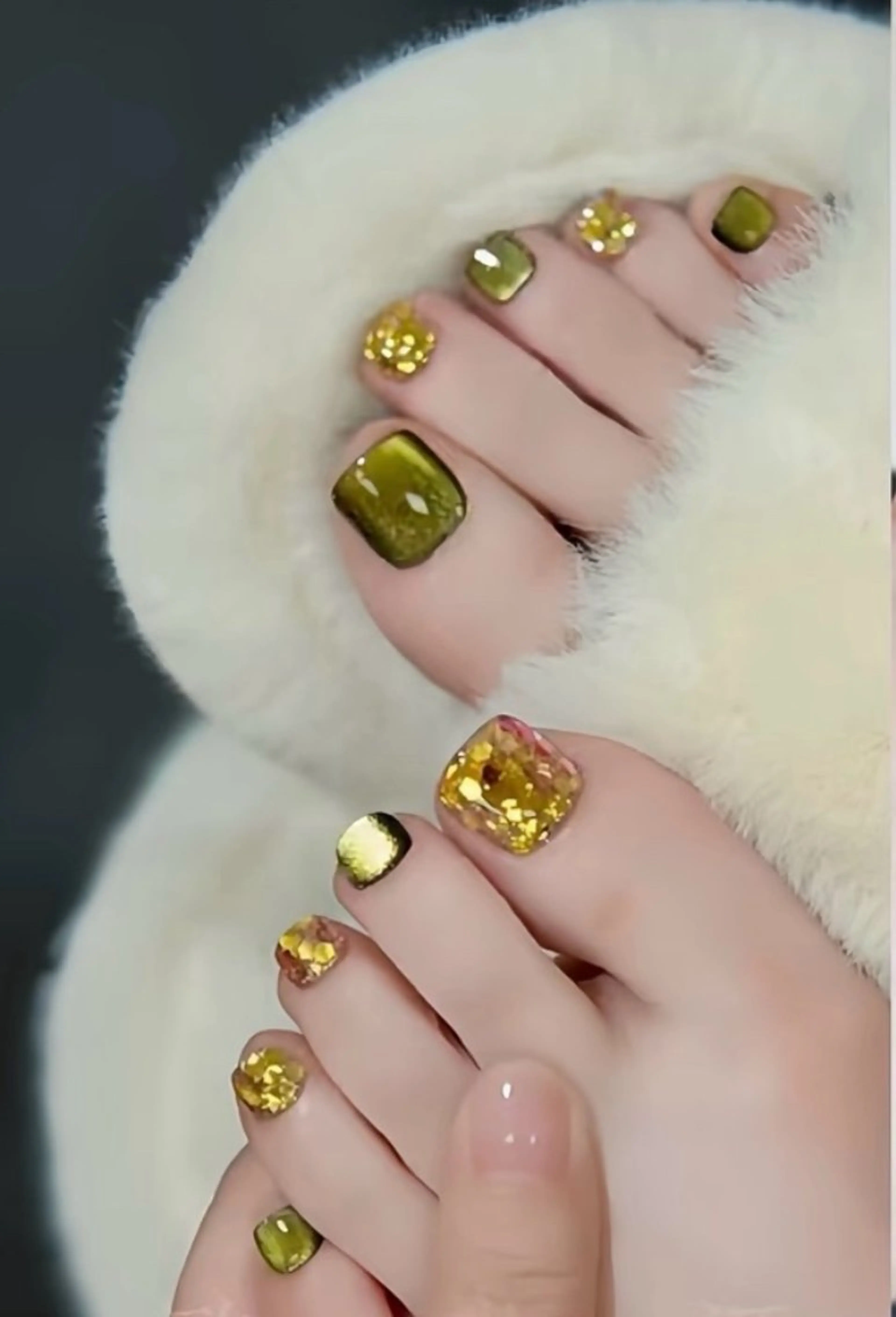 ネイル チークネイル 長さ出し フラワーネイル フレンチネイル ガーリー sun nail池袋 モデル募集のネイルデザイン