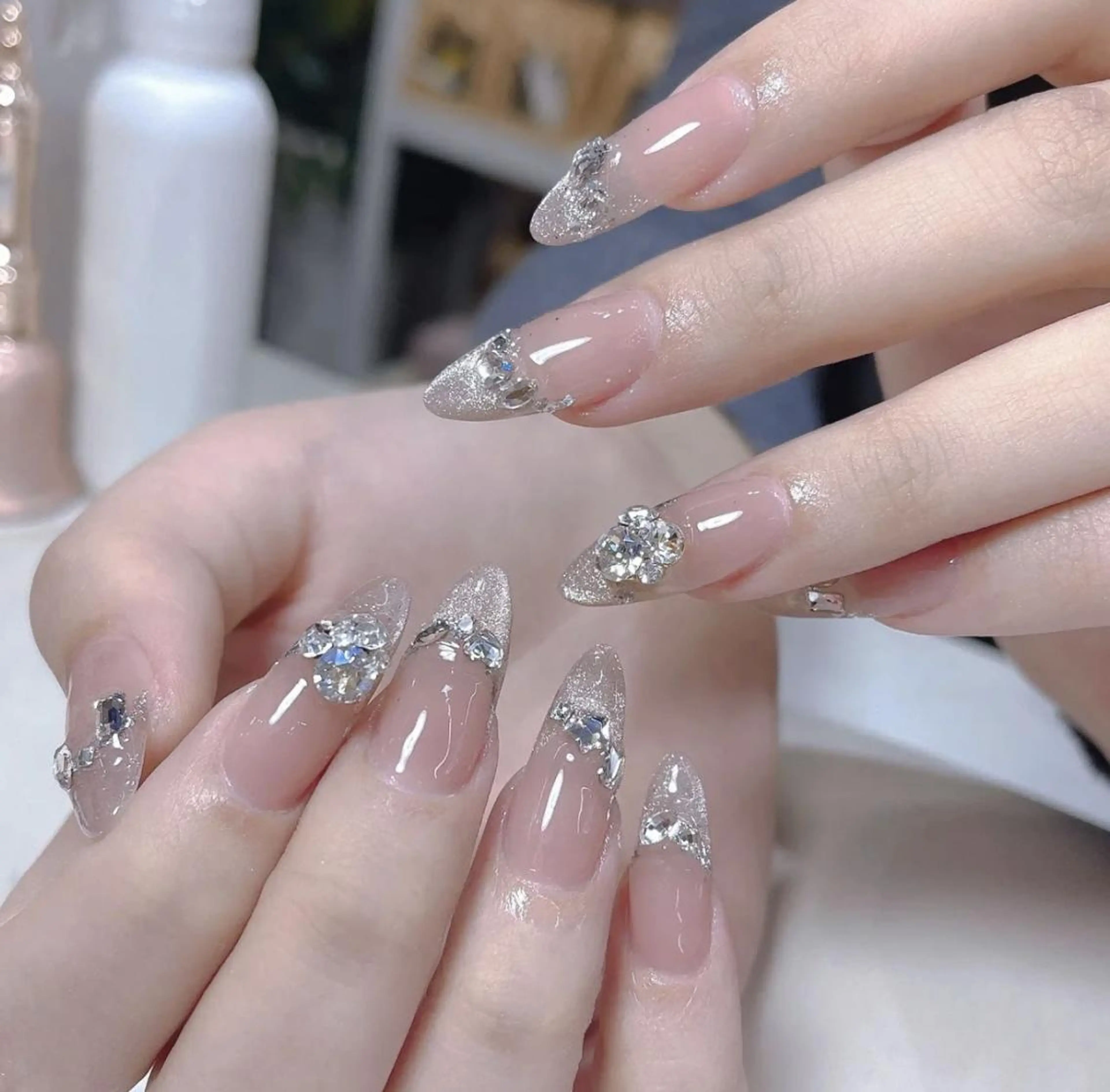 ネイル アートネイル 長さ出し ネイルチップ Queens ciciのネイルデザイン