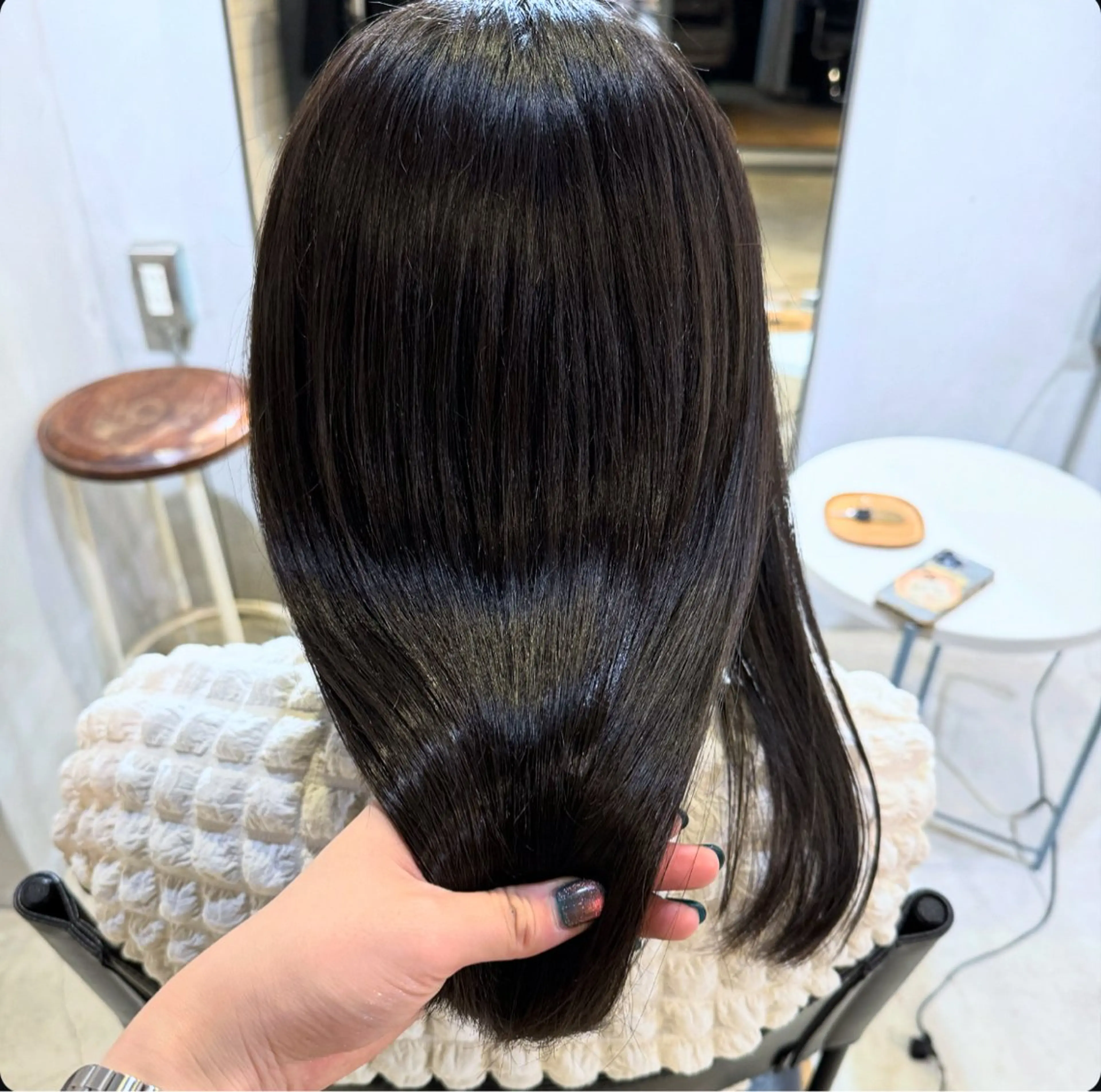 カラー 黒髪 ブリーチ シルバー Hiyori/透明感 /ボブ/矢場町のヘアスタイル