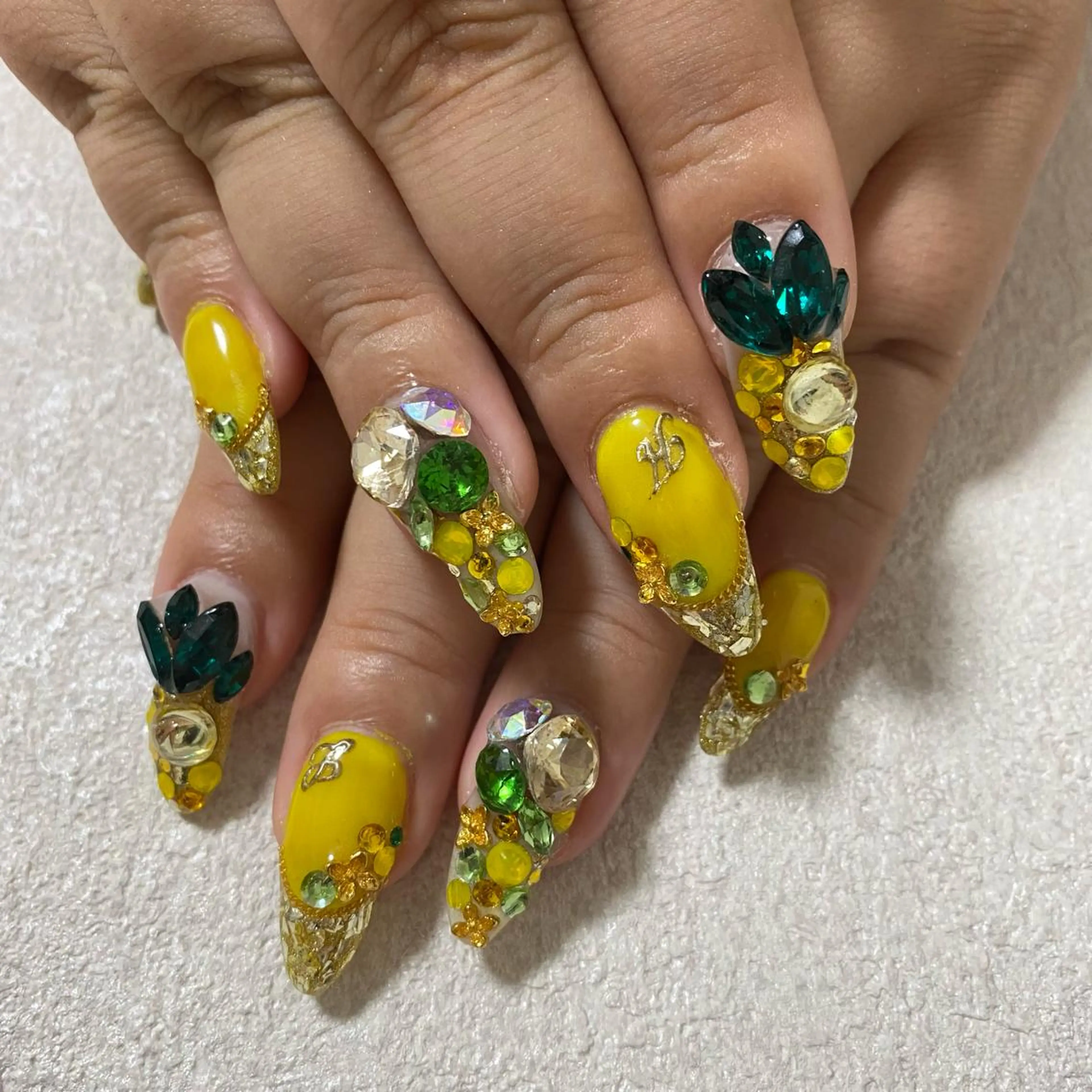ネイル Majesticrose_nail所属・nail l_yukiのネイルデザイン