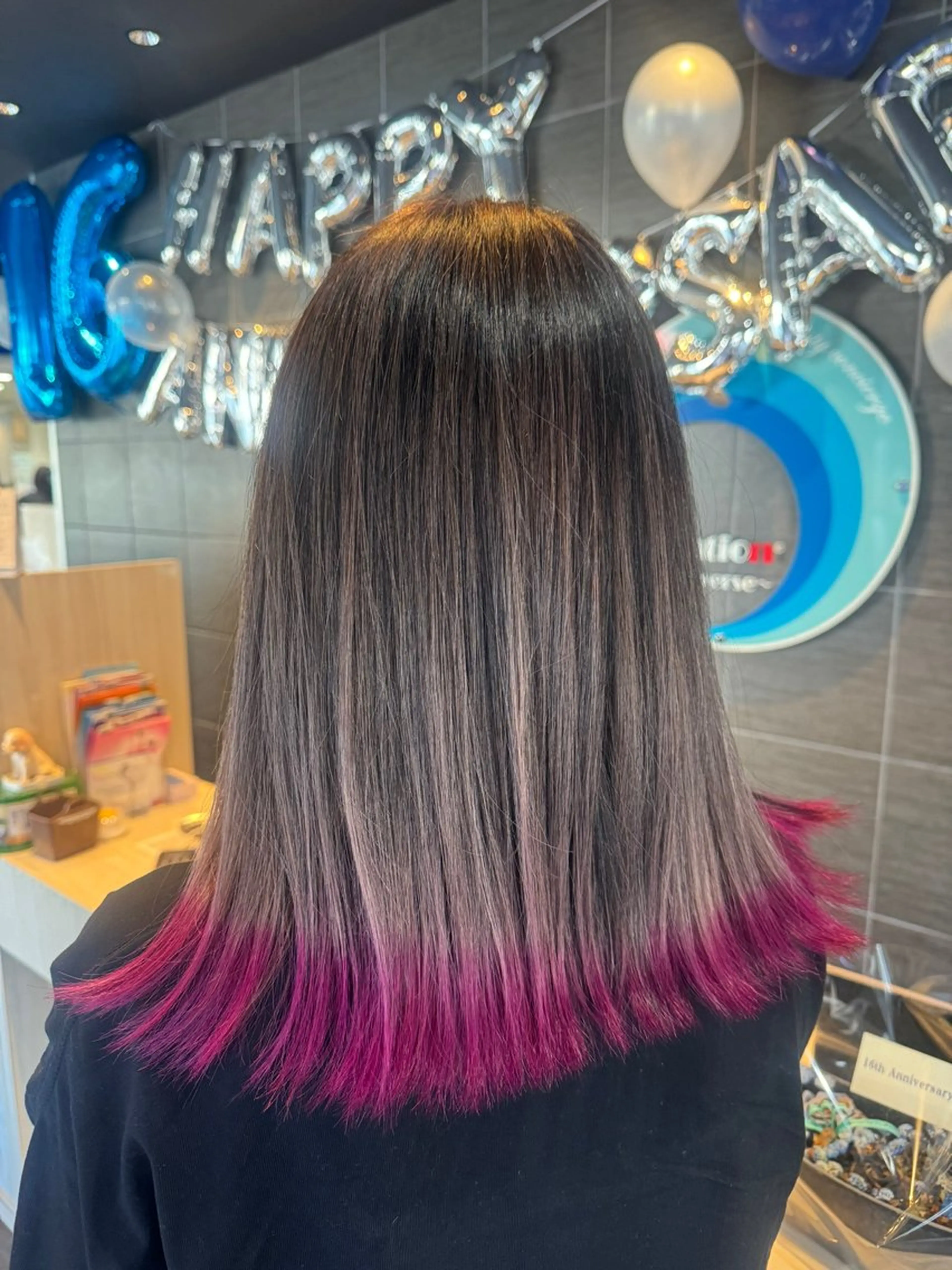 ミディアム 呉屋 愛音のヘアスタイル