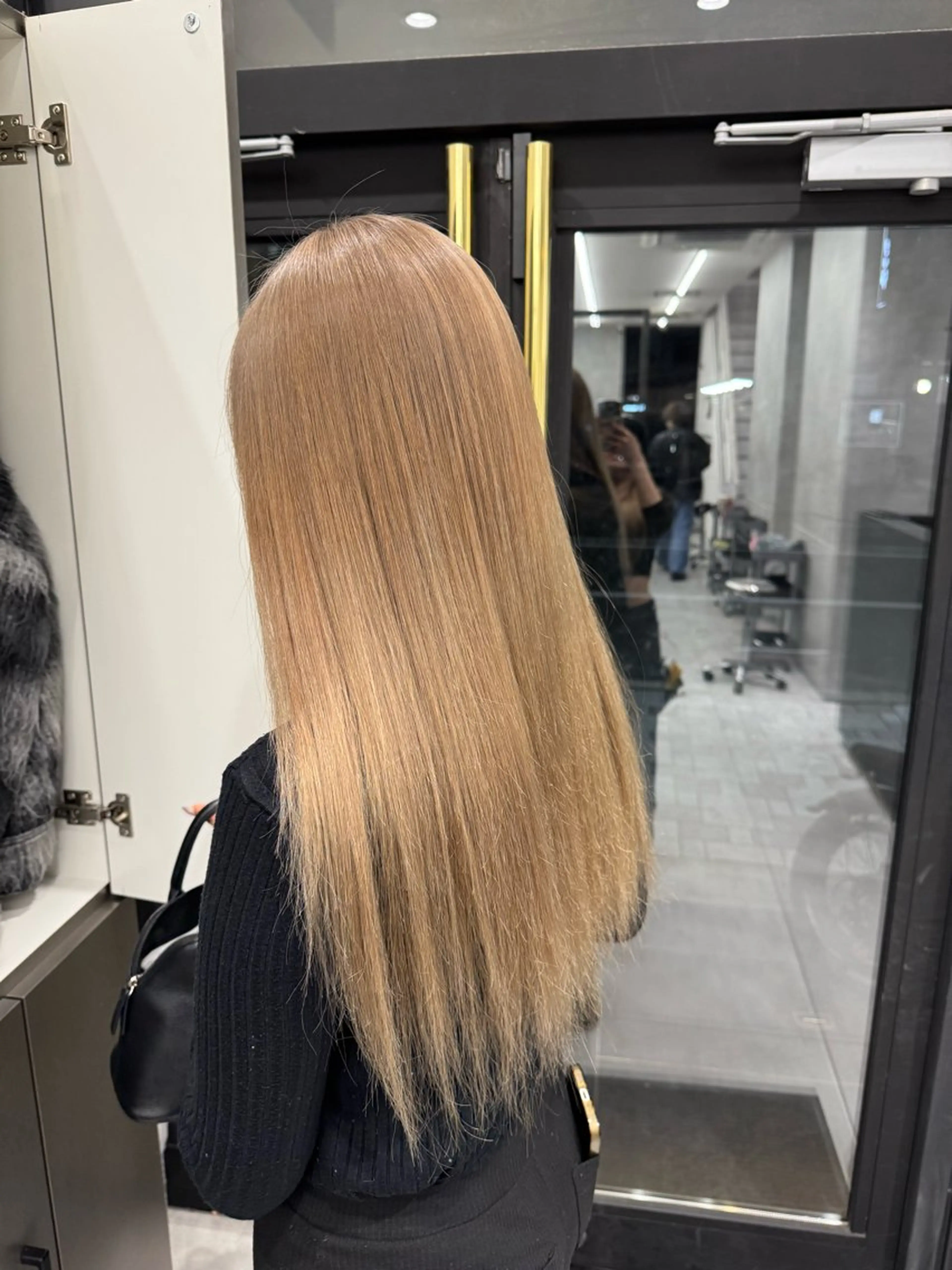 カラー ブリーチ 𝐥𝐚𝐲𝐞𝐫 韓⛓️ ブリーチのヘアスタイル