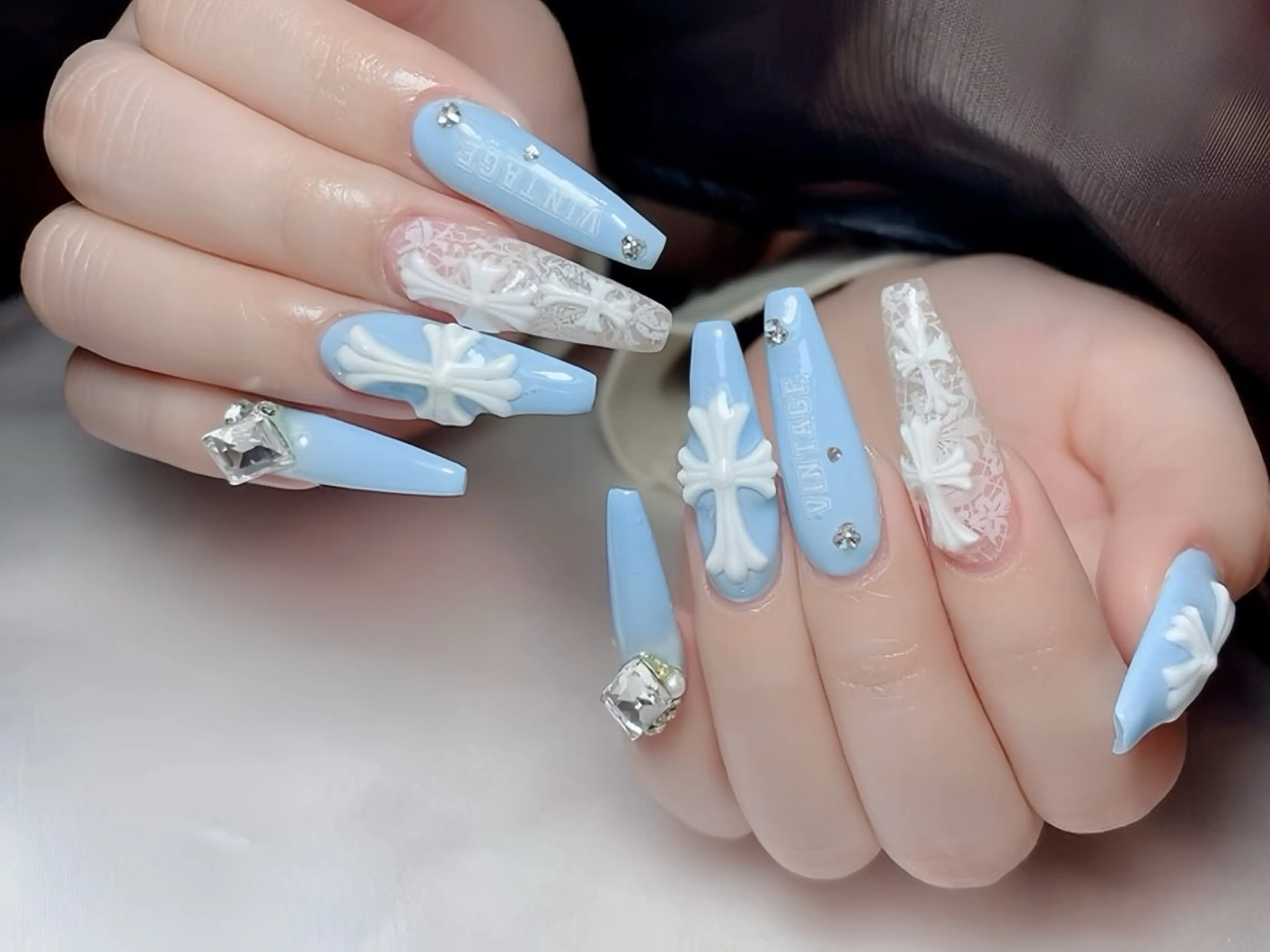 ネイル オーロラネイル チークネイル 桜ネイル クリアネイル ドット ハンドネイル Rin Nail Shinokuboのネイルデザイン