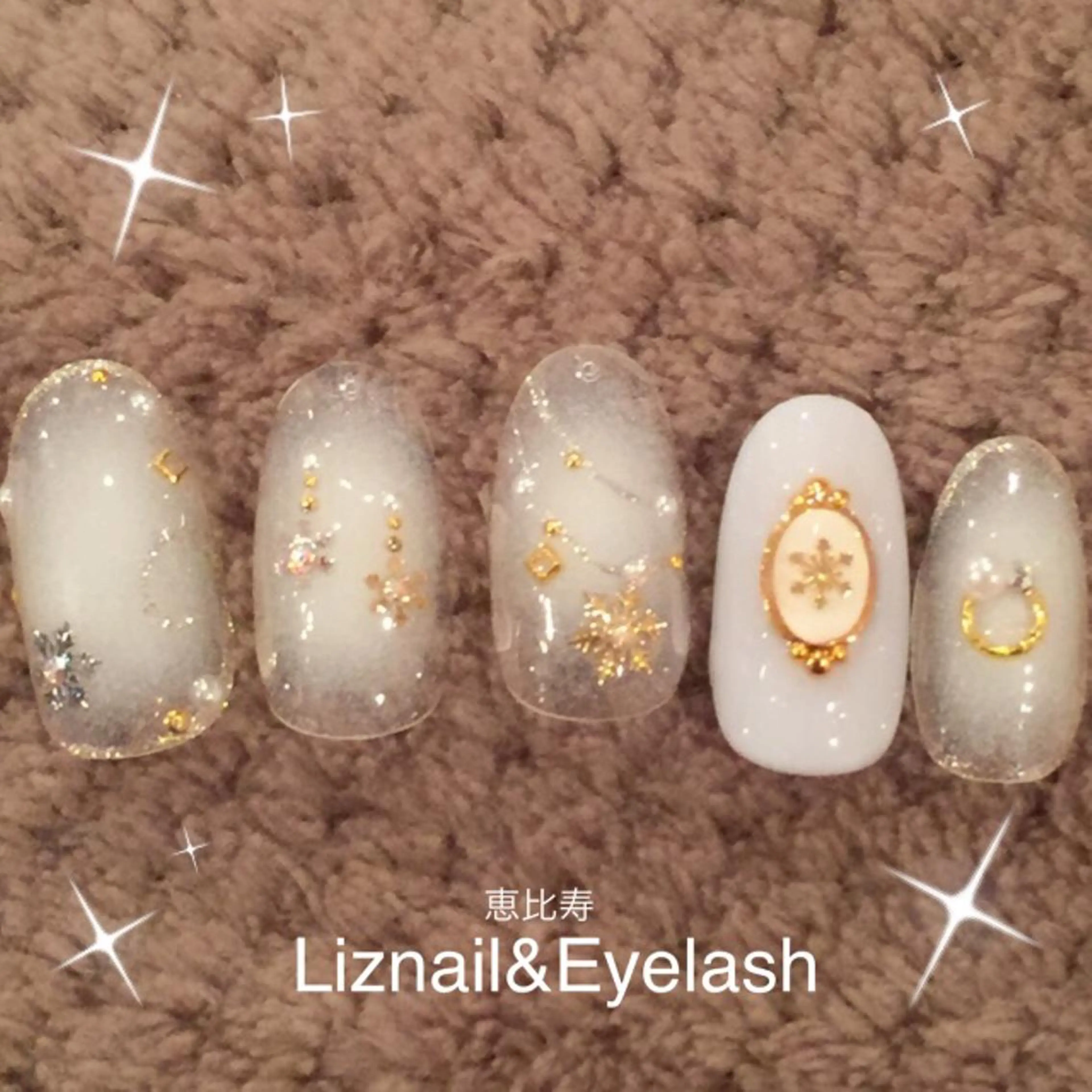 ミディアム Rawr / saoriのネイルデザイン