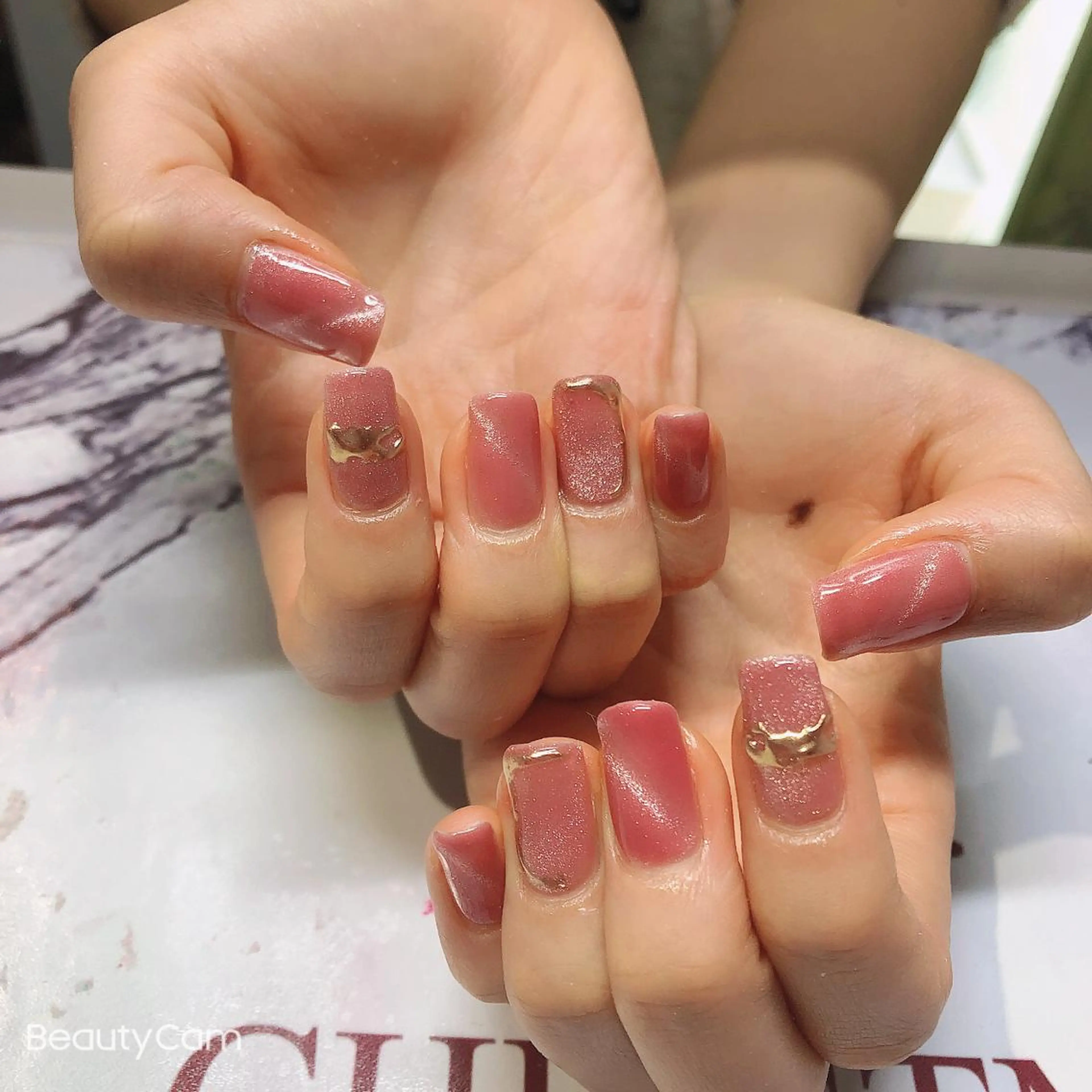 ネイル ガレンドウ 白澤 愛子のネイルデザイン