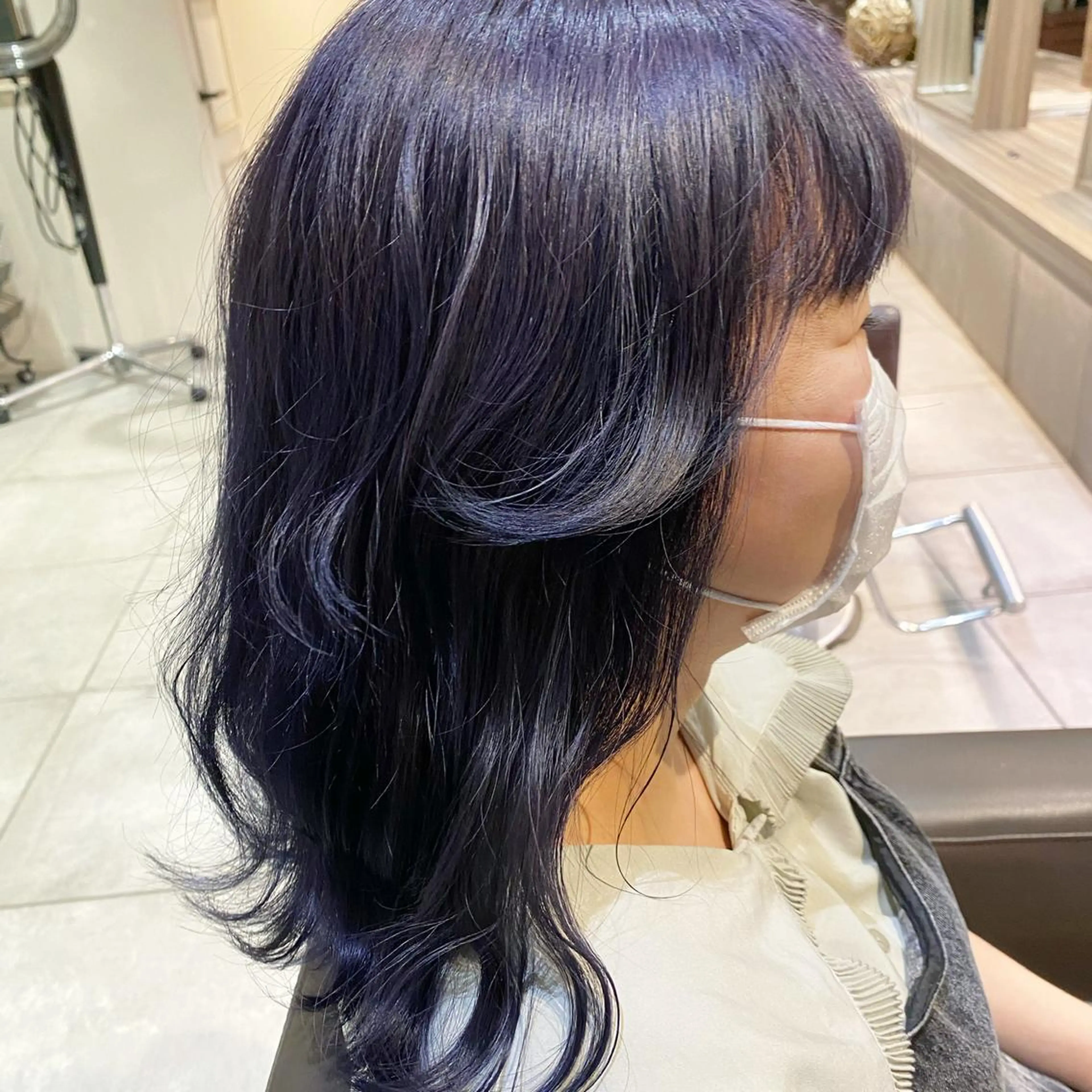 セミロング カラー バイオレットカラー ヘアカラー 川越 輝梨奈のヘアスタイル