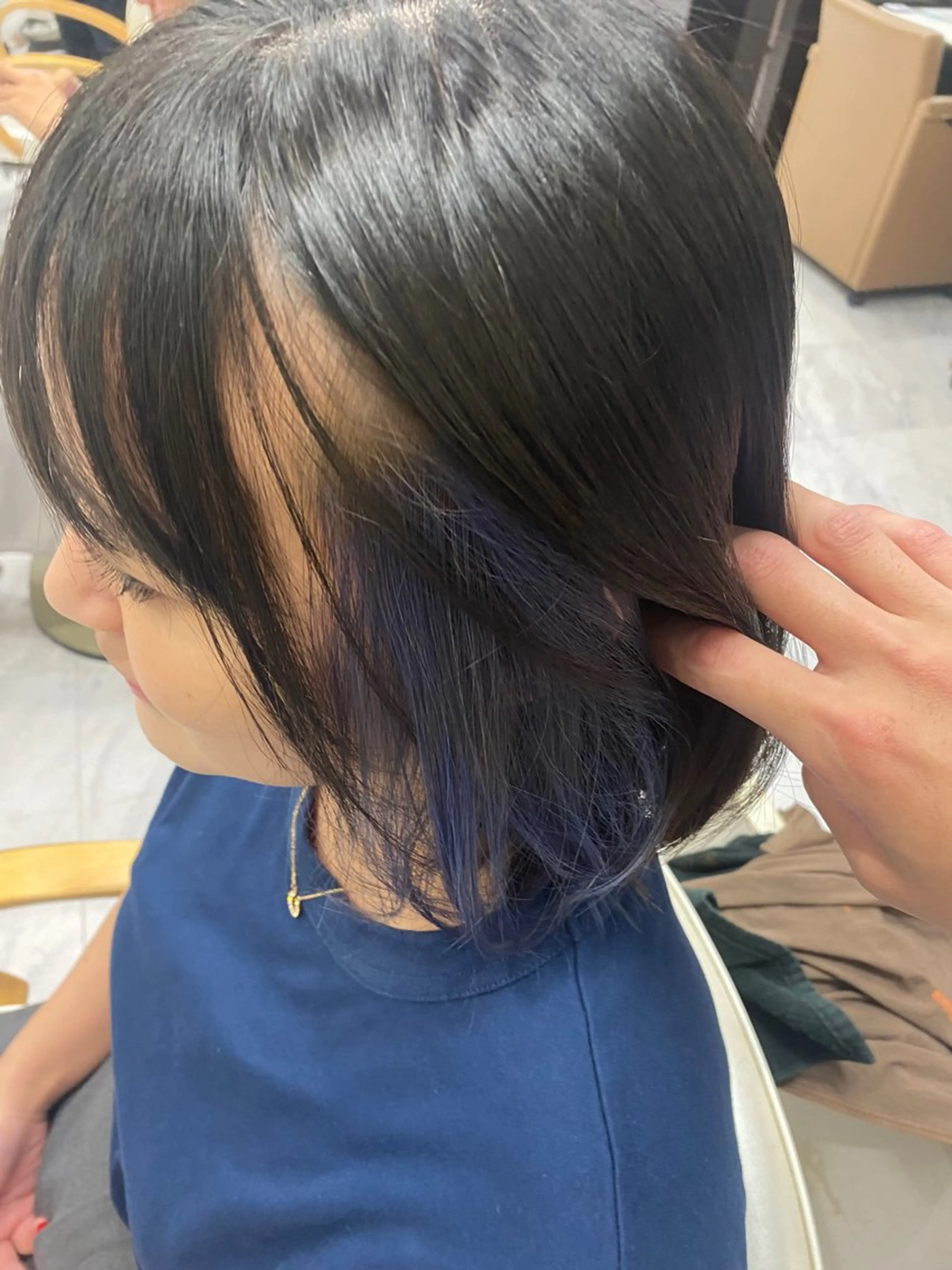 ミディアム カラー ブリーチ ブルーカラー ブルーバイオレット バイオレットカラー ヘアカラー トリートメント Zina 大宮所属・目黒 碧人のヘアスタイル