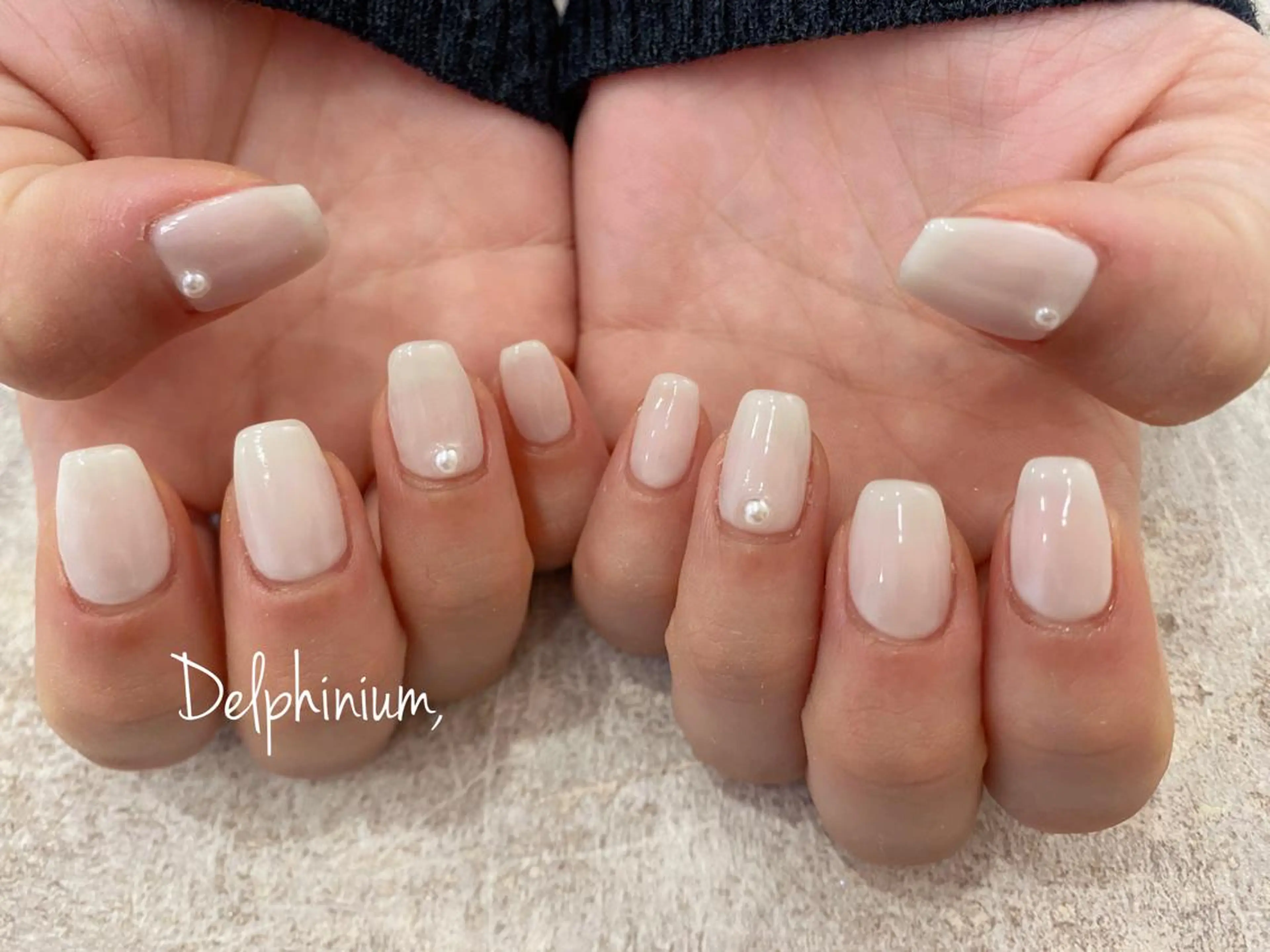 ネイル 成人式 フレンチネイル ワンカラーネイル ストーンネイル ハンドネイル 岡本 友恵のネイルデザイン