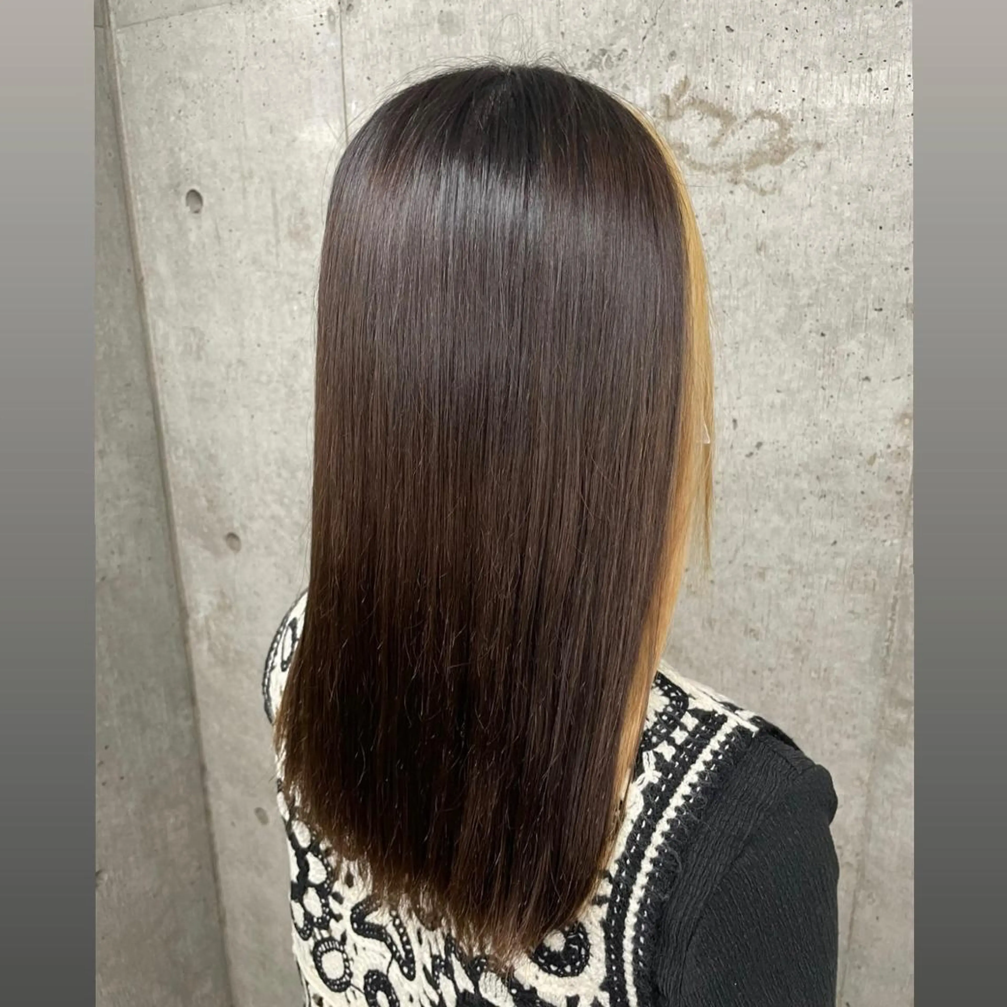 【ミニモ平日限定】カット＋最上級ダメージレス酸性ストレート＋システムプロフェッショナル5STEPトリートメントの写真