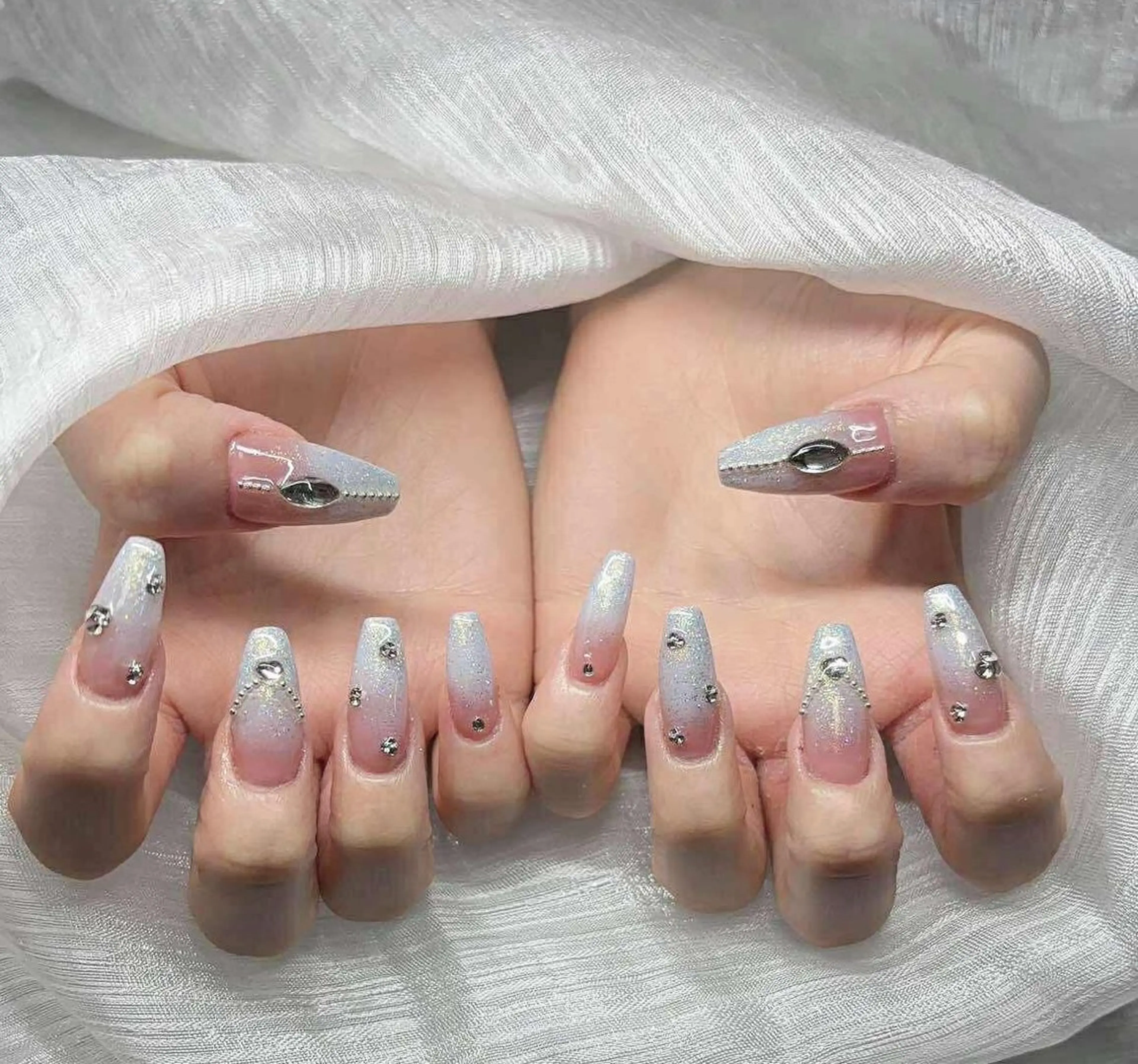 ネイル ハンドネイル Lee Nailsのネイルデザイン