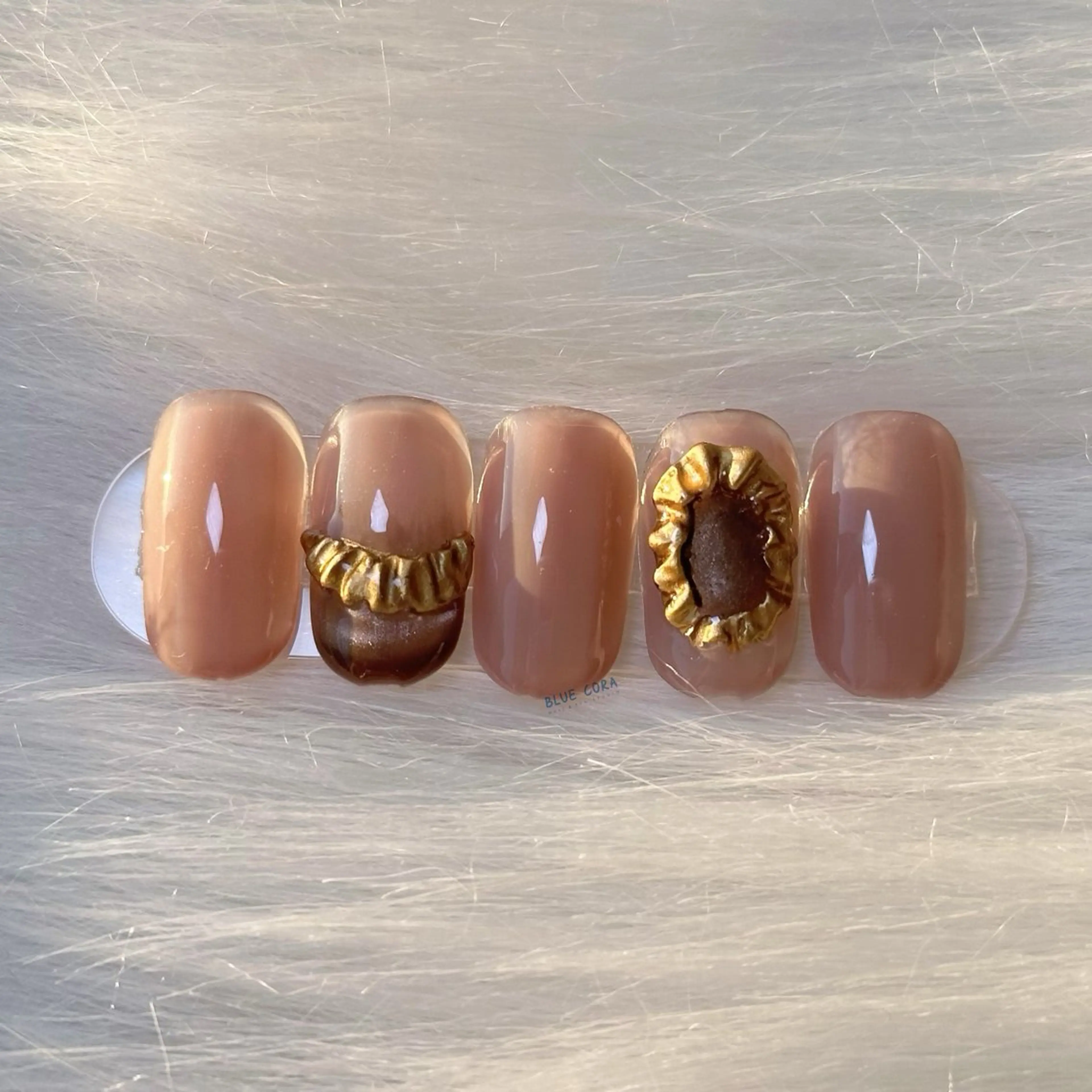 ネイル クリアネイル マグネットネイル ハンドネイル ハンドケア BLUE CORAのネイルデザイン