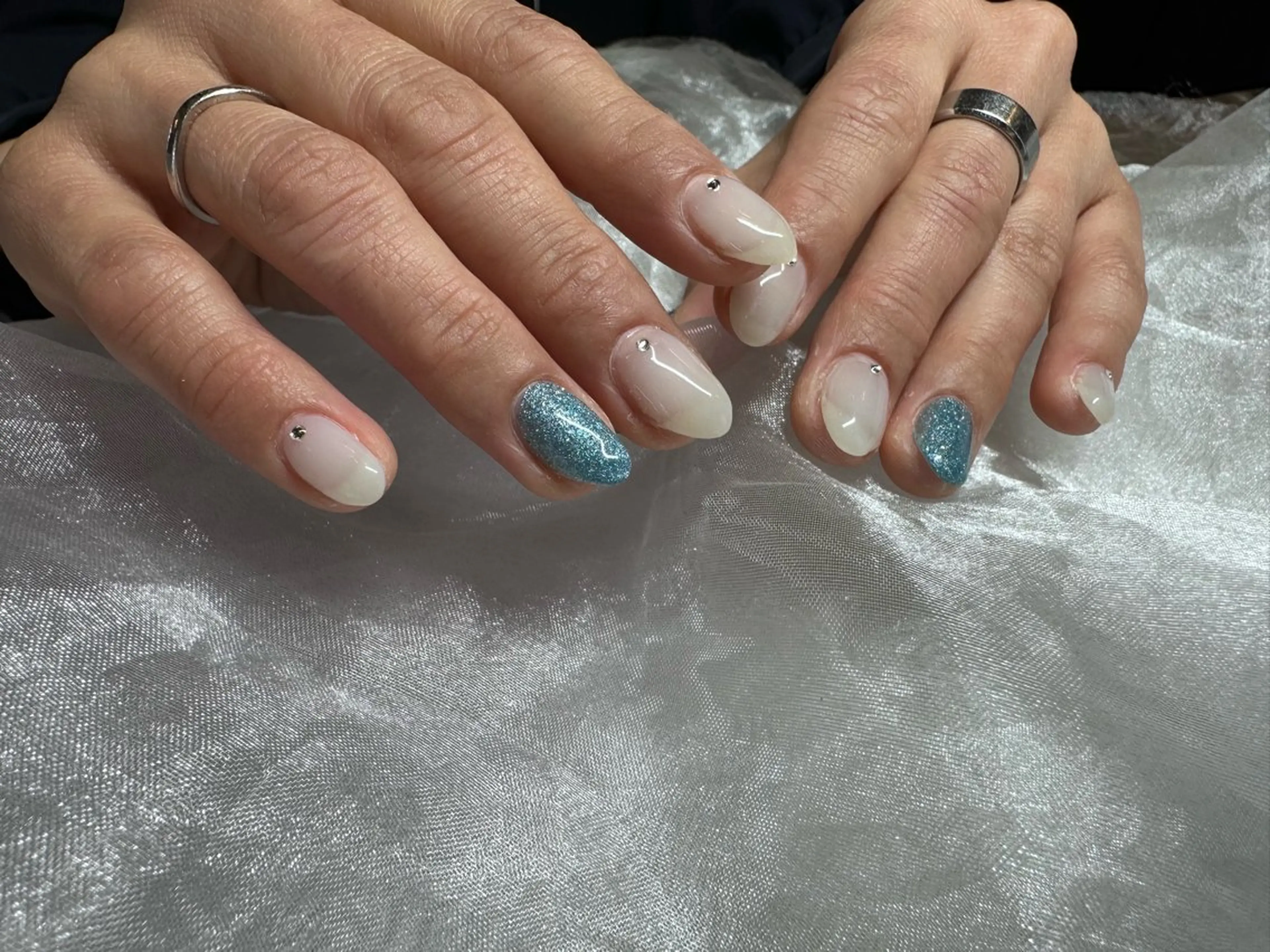 ネイル salon de 4H所属・小林 麻里のネイルデザイン