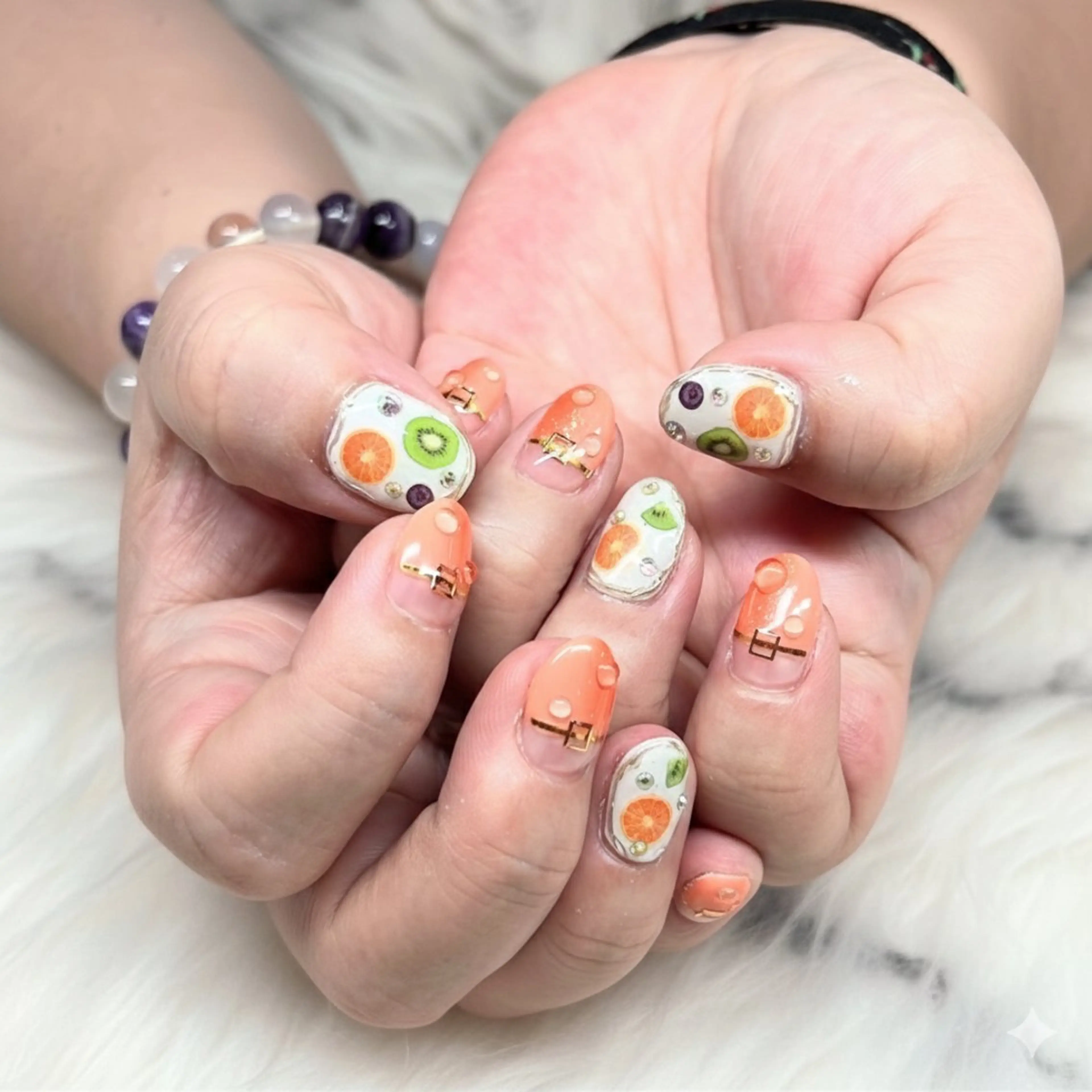 ネイル フレンチネイル ラメ(グリッター) ラメグラデーション マグネットネイル 持ち込み ハンドネイル ティーエヌ 金山駅東口店のネイルデザイン