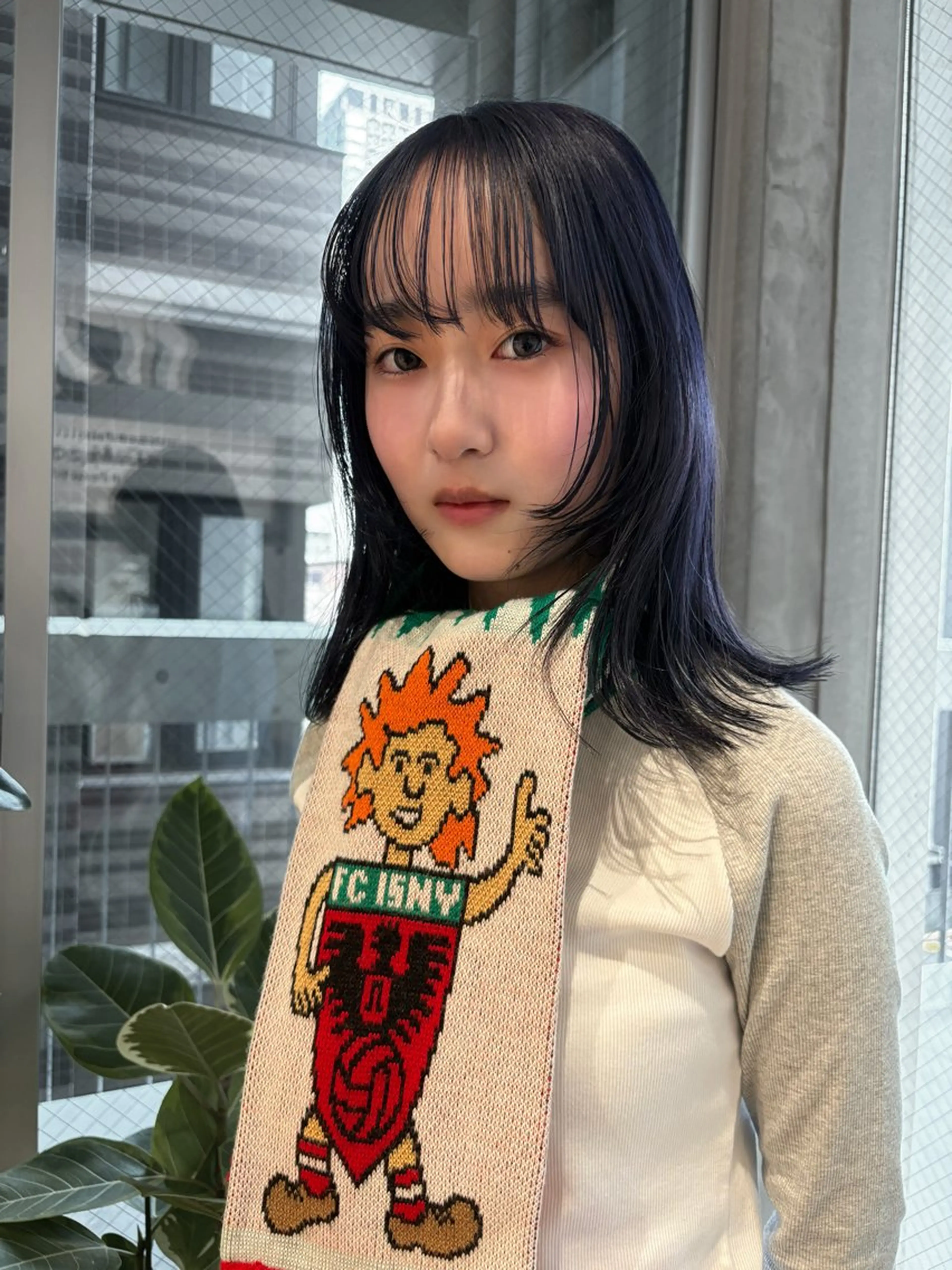 セミロング 薄暮 マツイ　レンのヘアスタイル