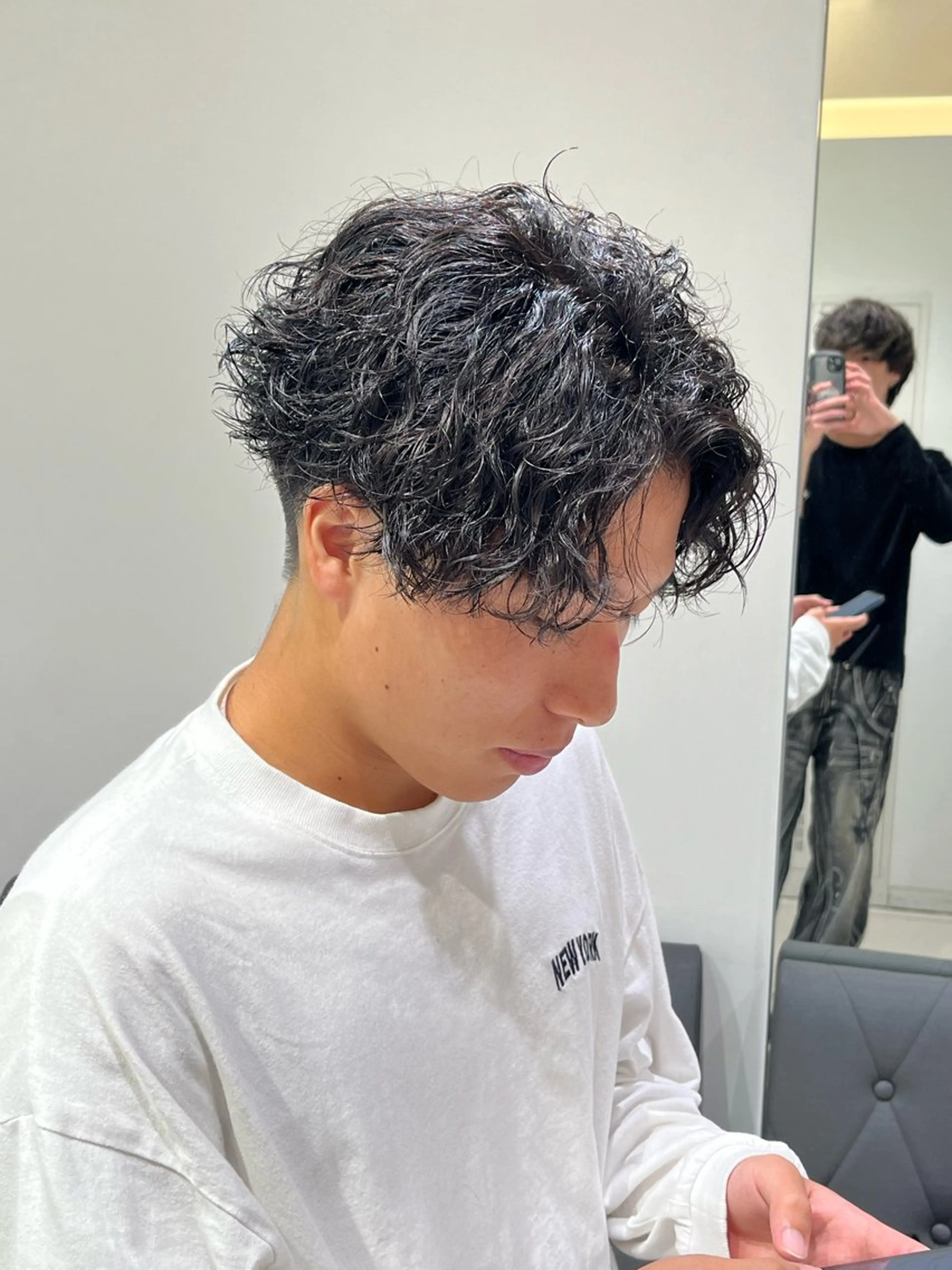 ショート カラー パーマ メンズ カット パーマ トリートメント 【シャドウパーマ センターパート】義心のヘアスタイル