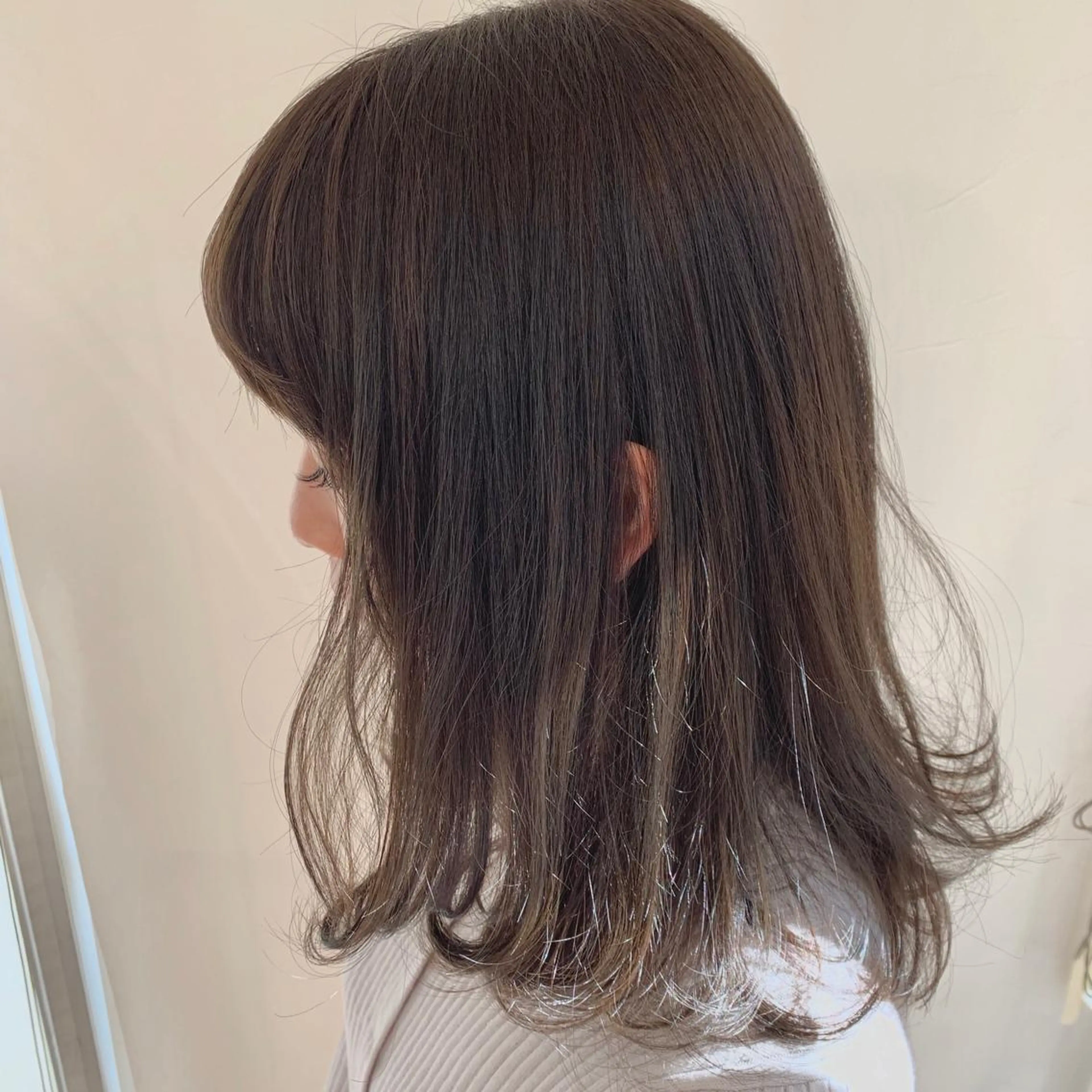 セミロング カラー パーマ ヘアアレンジ 透明感カラー 加藤 綾華のヘアスタイル