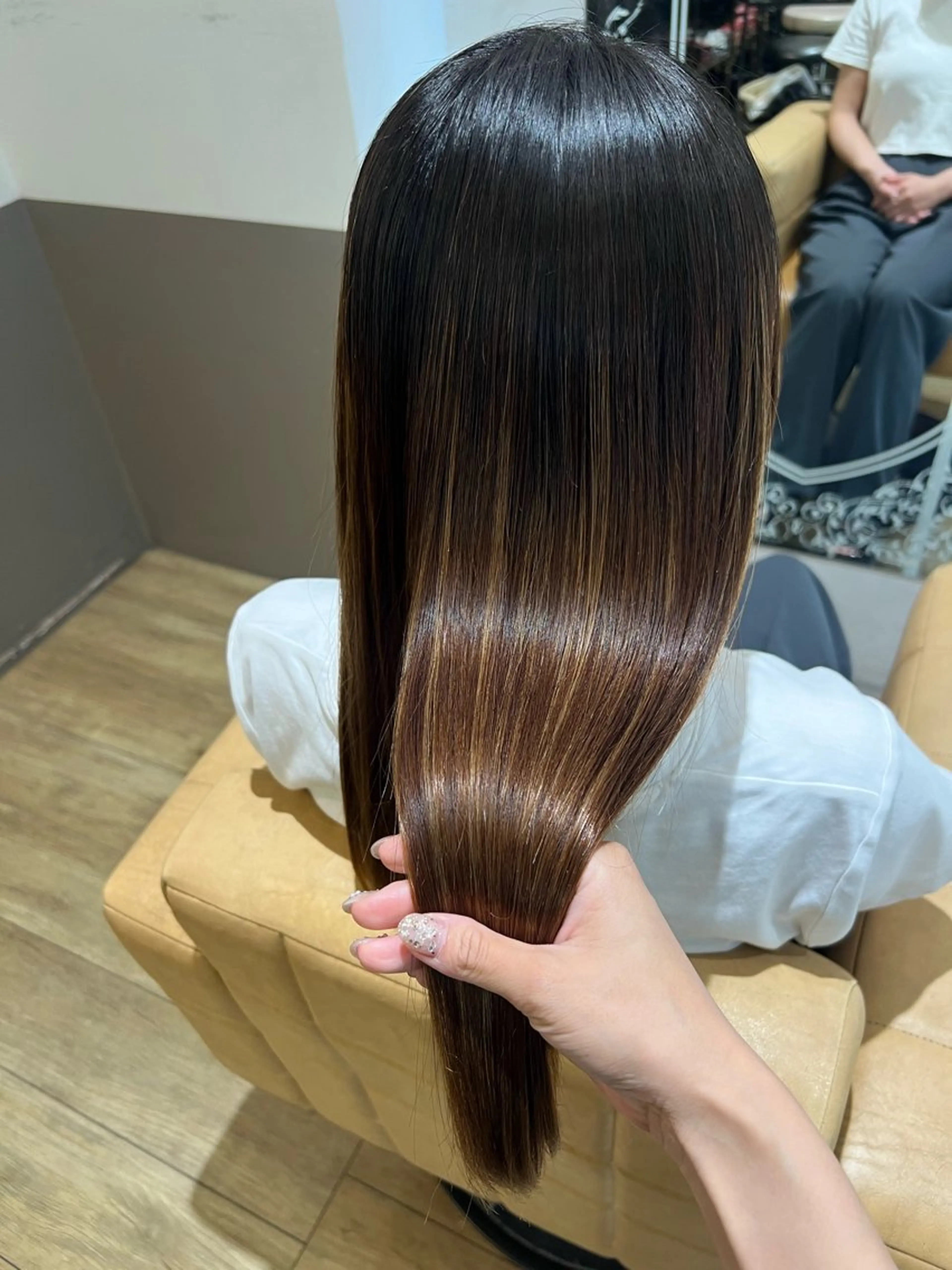 【4月限定】カット+艶カラー＋卵殻膜TR（超音波導入）¥13,860→¥8.260円の写真