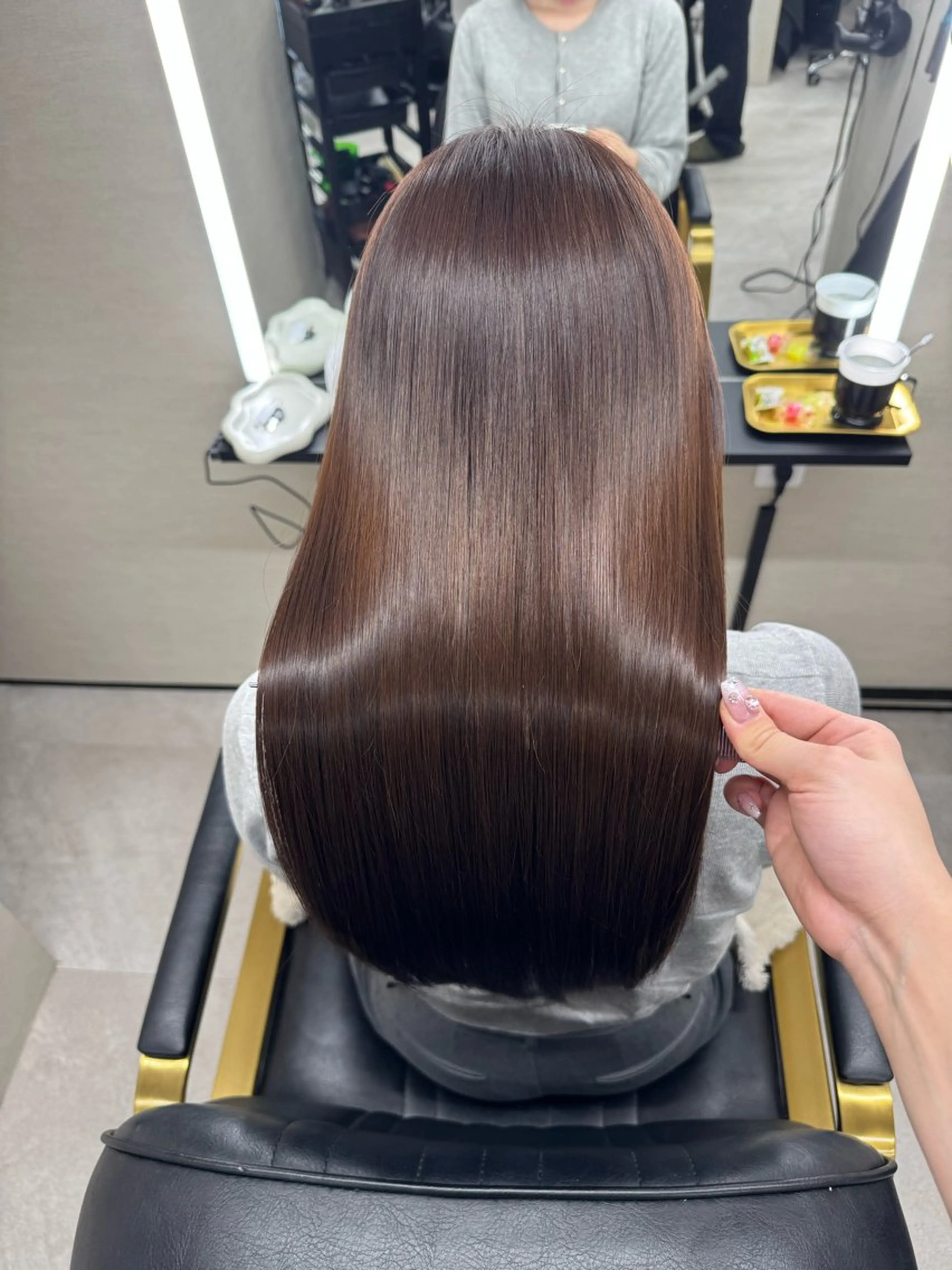 セミロング ヘアカラー 髪質改善サロン 南船場　みおのヘアスタイル