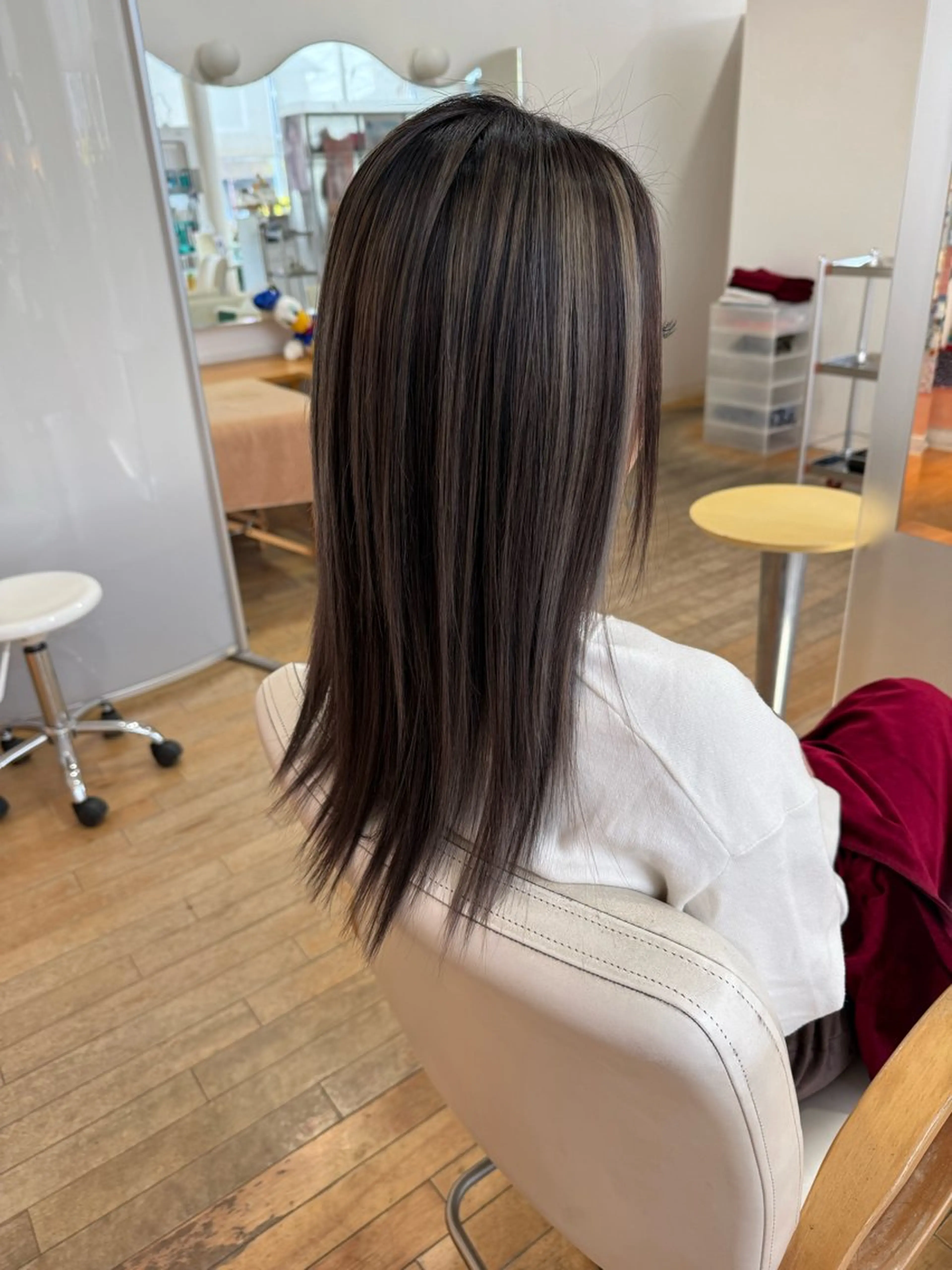 カラー 山本 瑠華のヘアスタイル