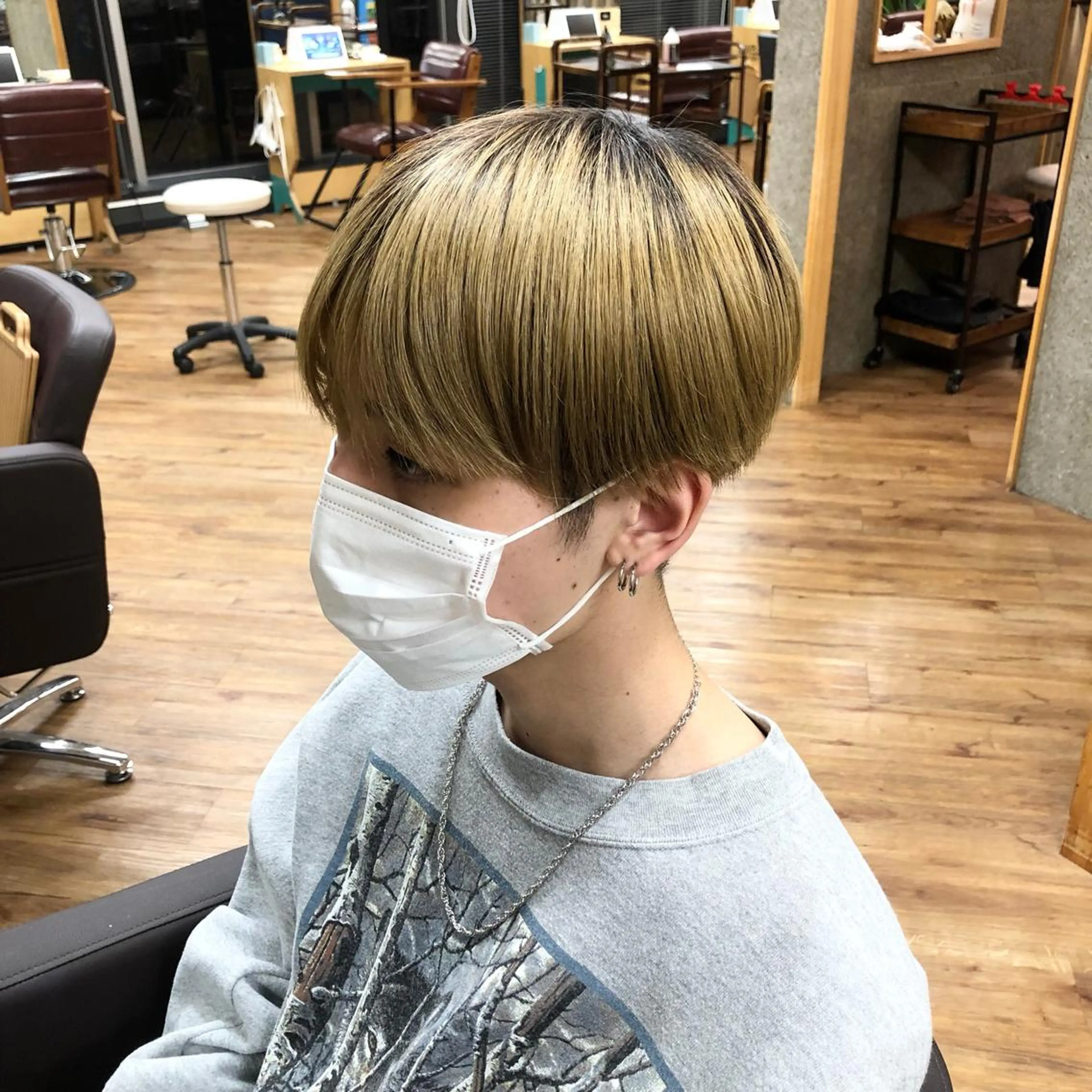 カラー メンズ 中村 彪我のヘアスタイル