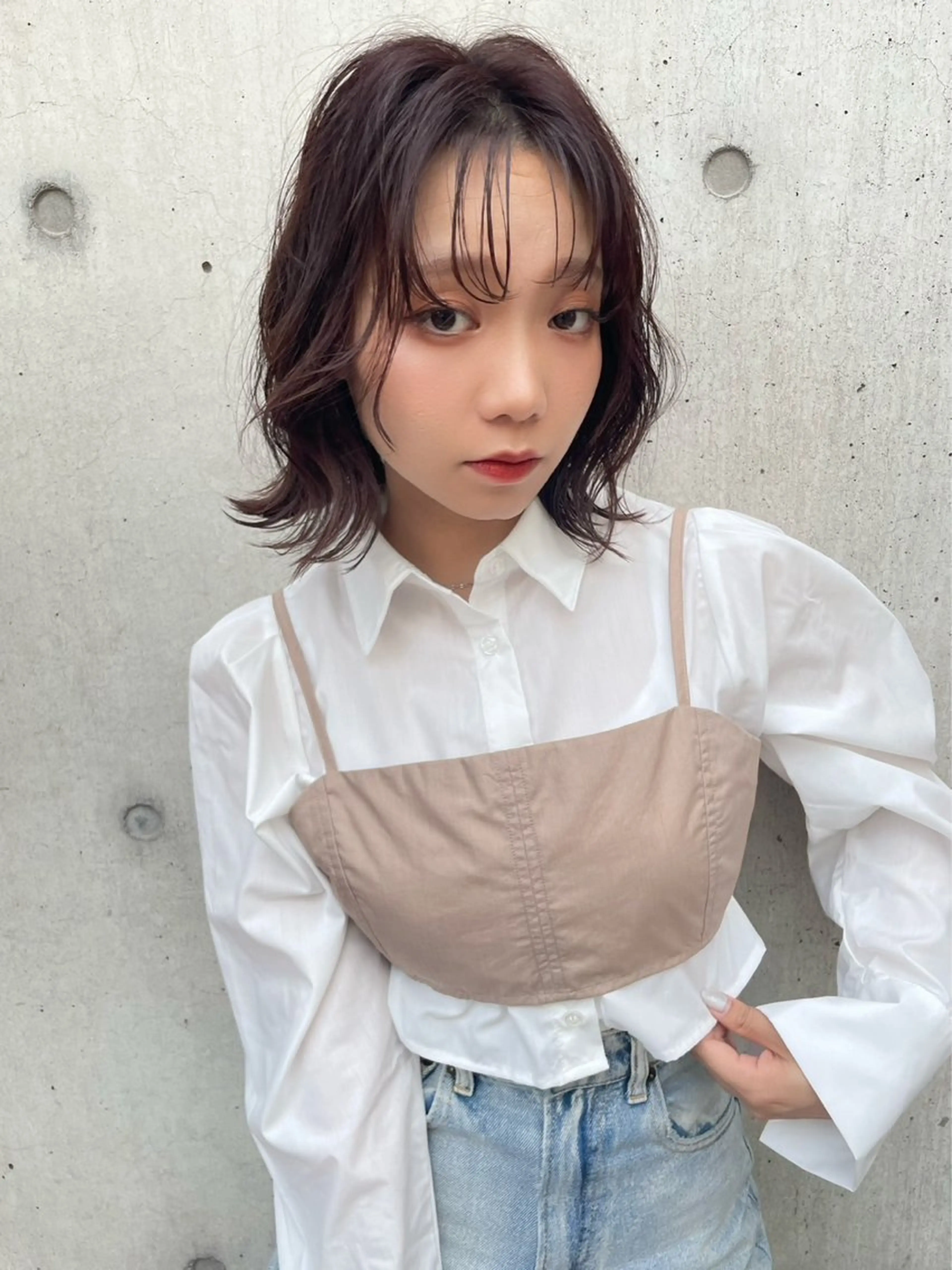 ミディアム Ayumi/艶カラー /レイヤー/ネイルのヘアスタイル