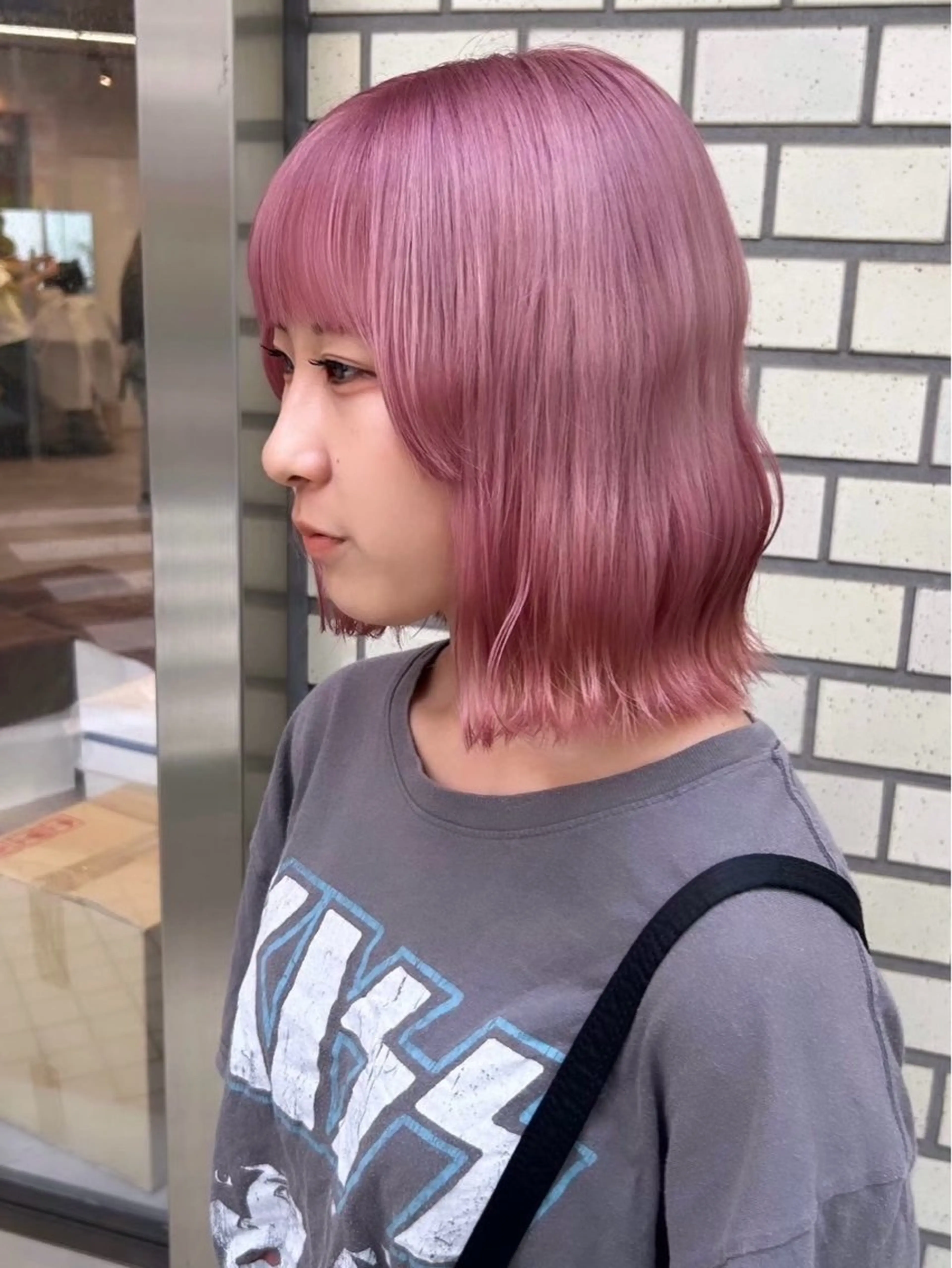 ミディアム カラー ブリーチ ダブルカラー イルミナカラー ブリーチなしカラー ボブ カット ヘアカラー トリートメント LUCK 本厚木店のヘアスタイル