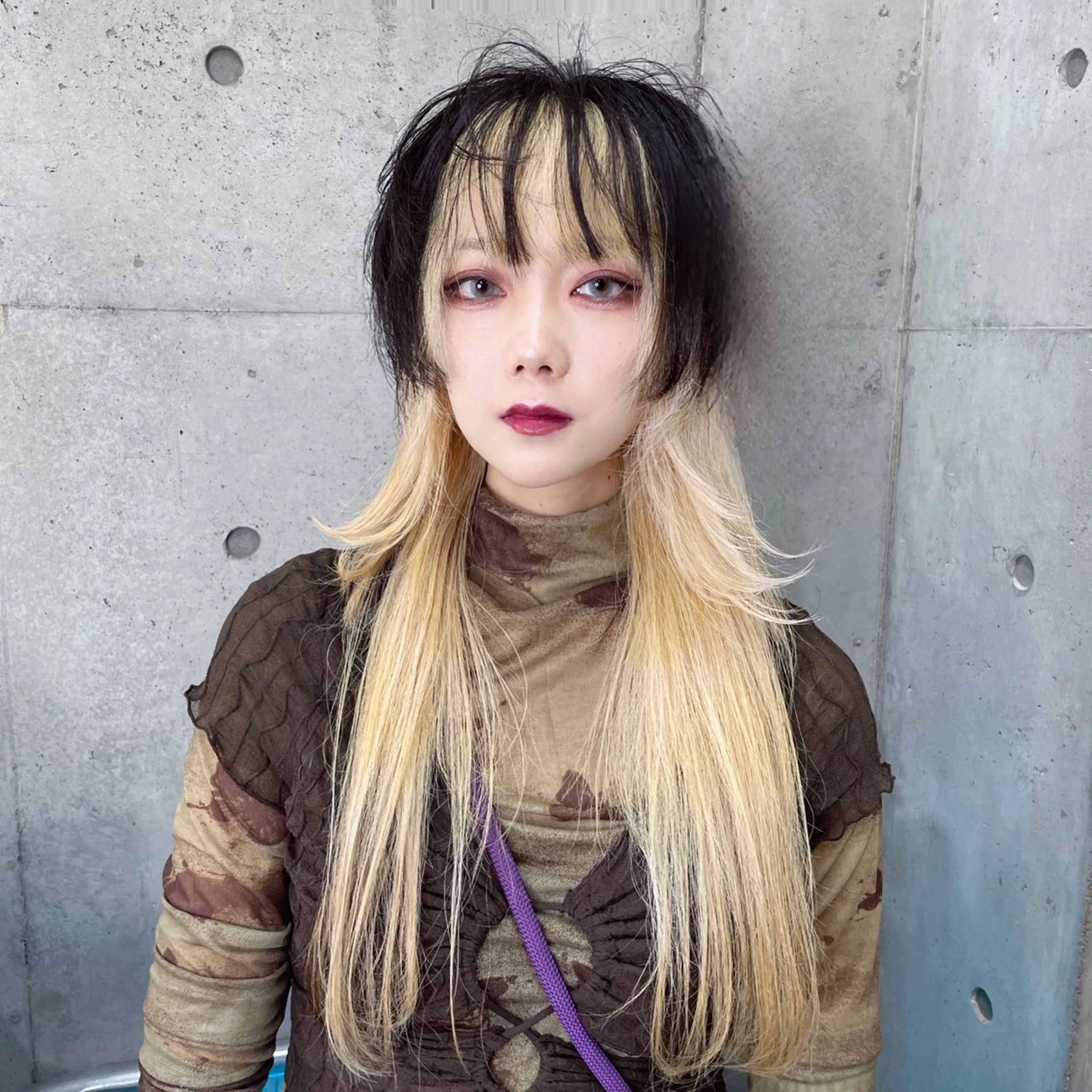 ロング カラー ブロンド ホワイトブロンド ロング ウルフカット ホワイト&レイヤーカ ットエクステ長畠俊輔のヘアスタイル